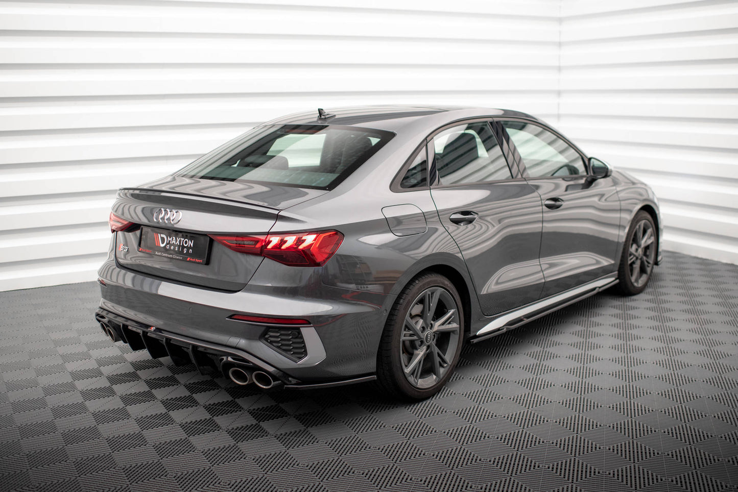 Maxton Heck Ansatz Flaps Diffusor V.2 für Audi S3 Limousine 8Y schwarz Hochglanz