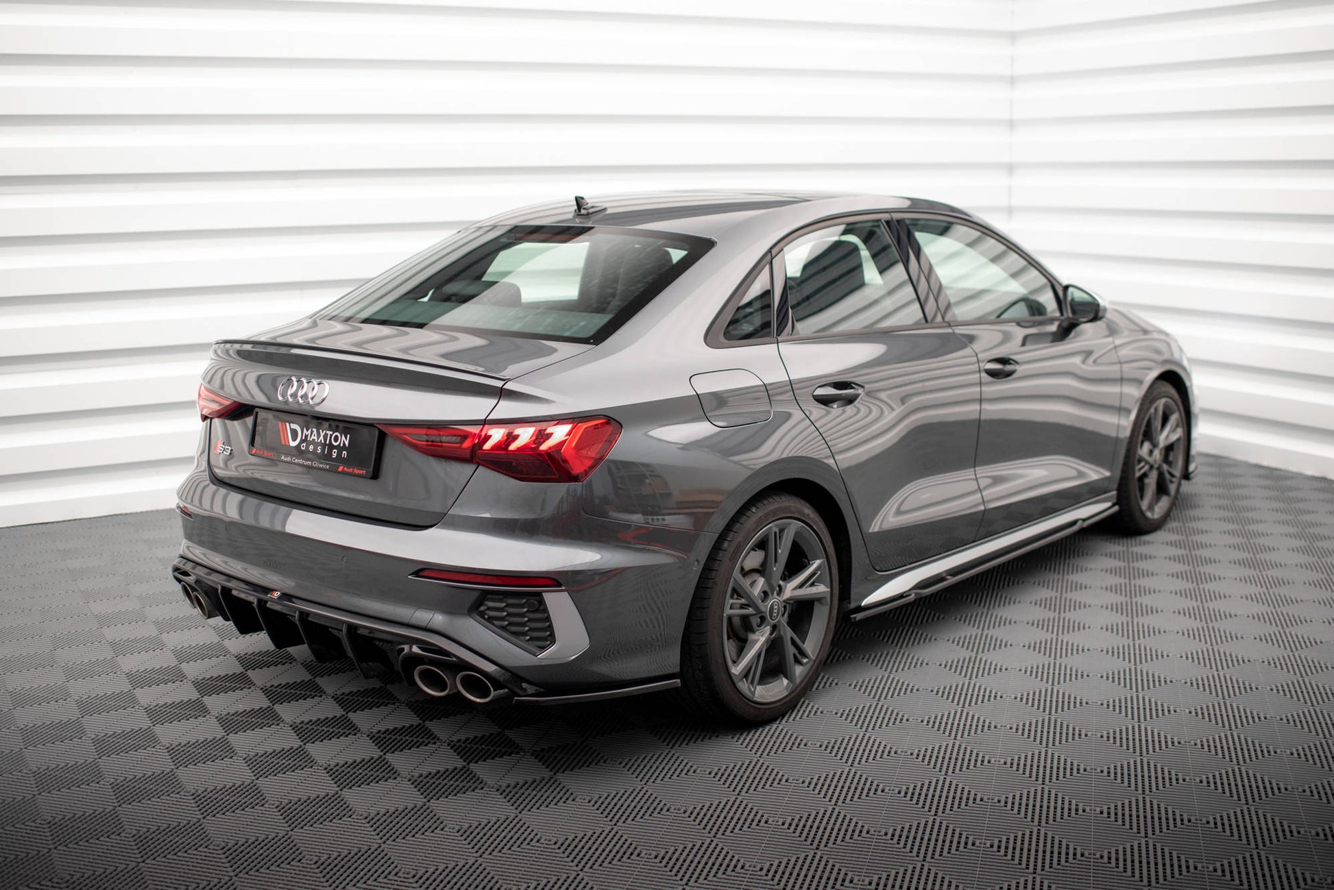 Maxton Heck Ansatz Flaps Diffusor V.2 für Audi S3 Limousine 8Y schwarz Hochglanz