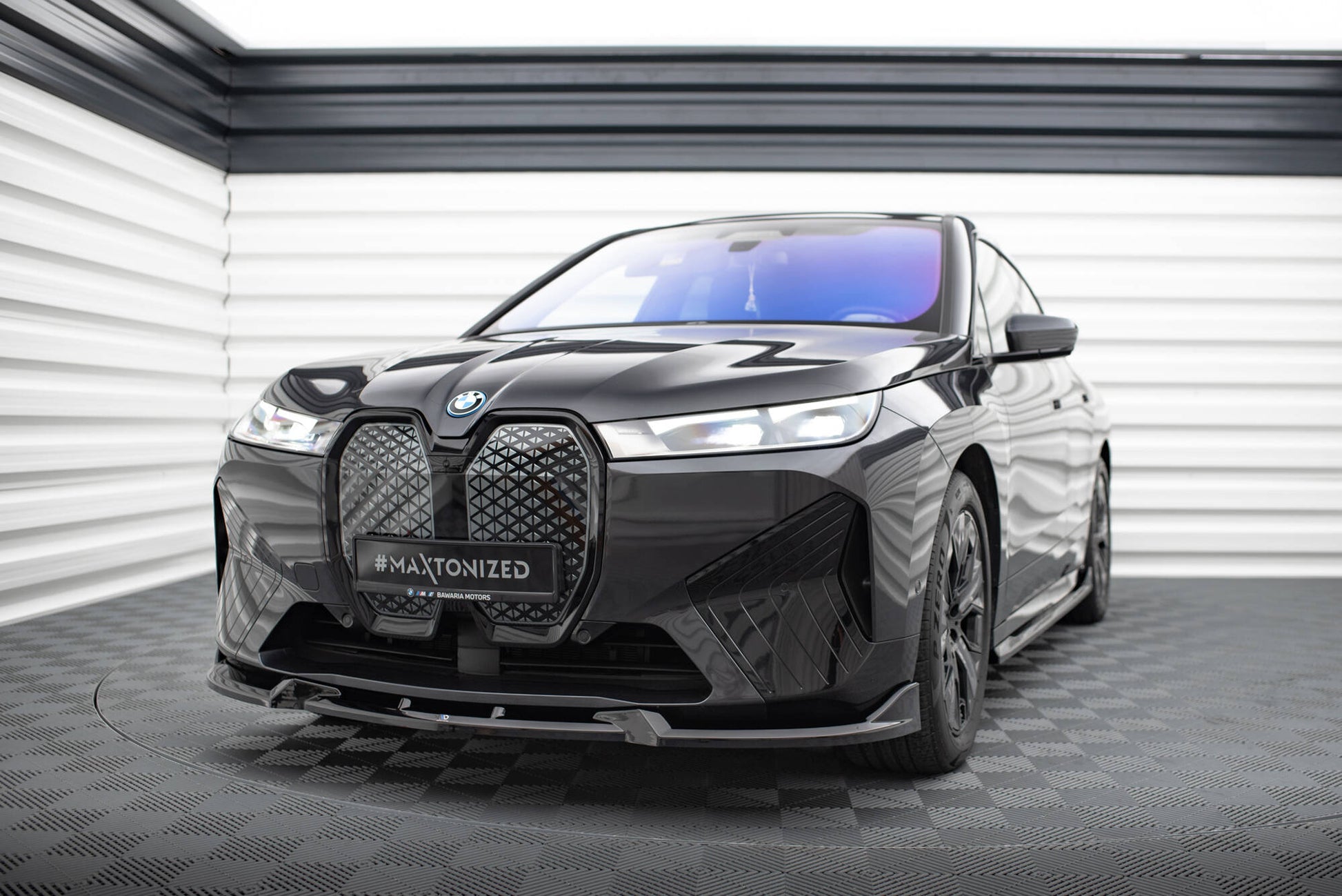 Maxton Front Ansatz V.1 für BMW iX M-Paket i20 schwarz Hochglanz