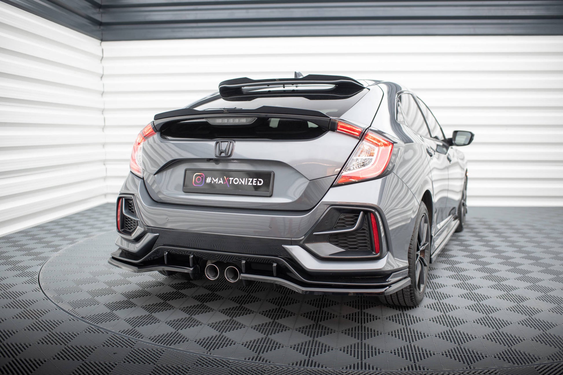 Maxton Mittlerer Diffusor Heck Ansatz DTM Look für Honda Civic Sport Mk 10 Facelift schwarz Hochglanz