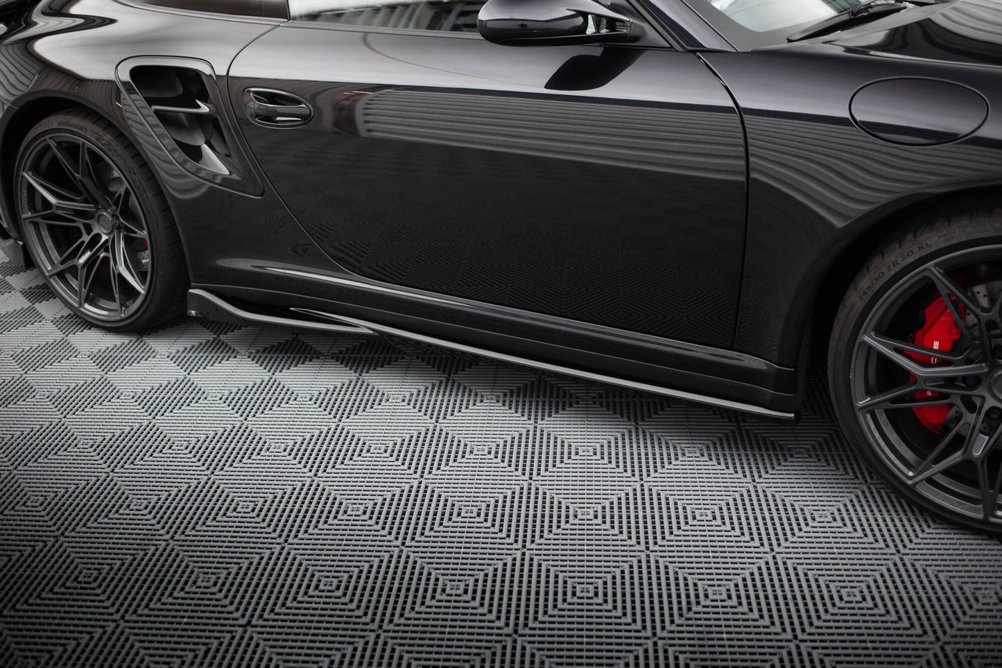 Maxton Seitenschweller Ansatz für Porsche 911 Turbo 997 schwarz Hochglanz