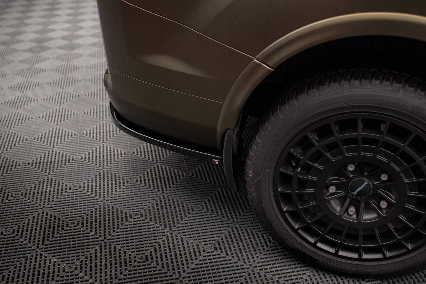 Maxton Heck Ansatz Flaps Diffusor für Ford Tourneo Custom Mk1 Facelift schwarz Hochglanz