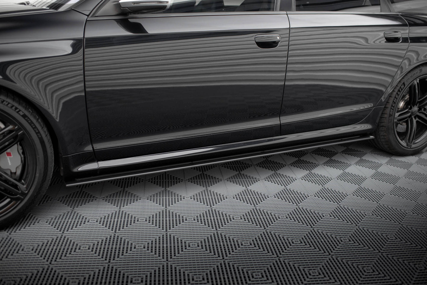Maxton Street Pro Seitenschweller Ansatz für Audi RS6 Avant C6