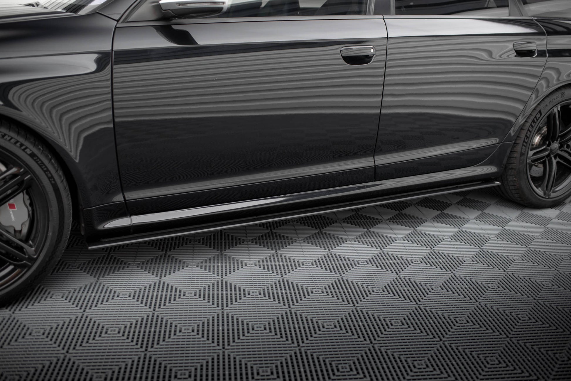 Maxton Street Pro Seitenschweller Ansatz für Audi RS6 Avant C6