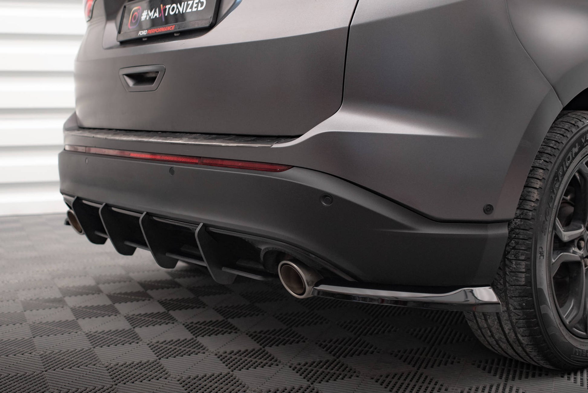 Maxton Heck Ansatz Flaps Diffusor V.1 für Ford Edge Mk2 schwarz Hochglanz