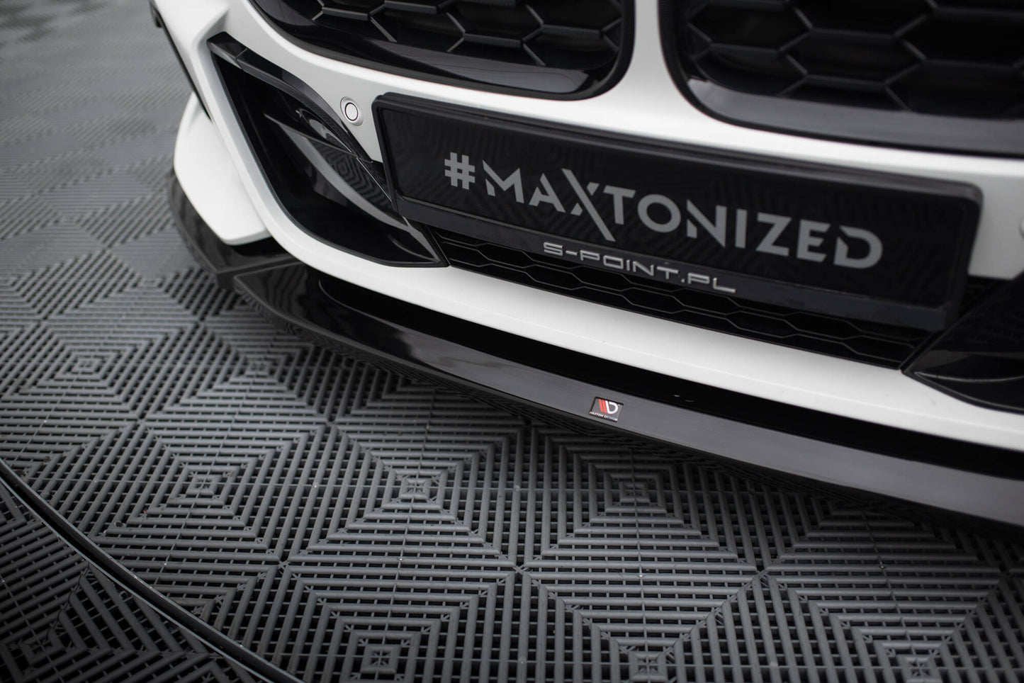 Maxton Front Ansatz für BMW Z4 M40i / M-Paket G29 Facelift schwarz Hochglanz