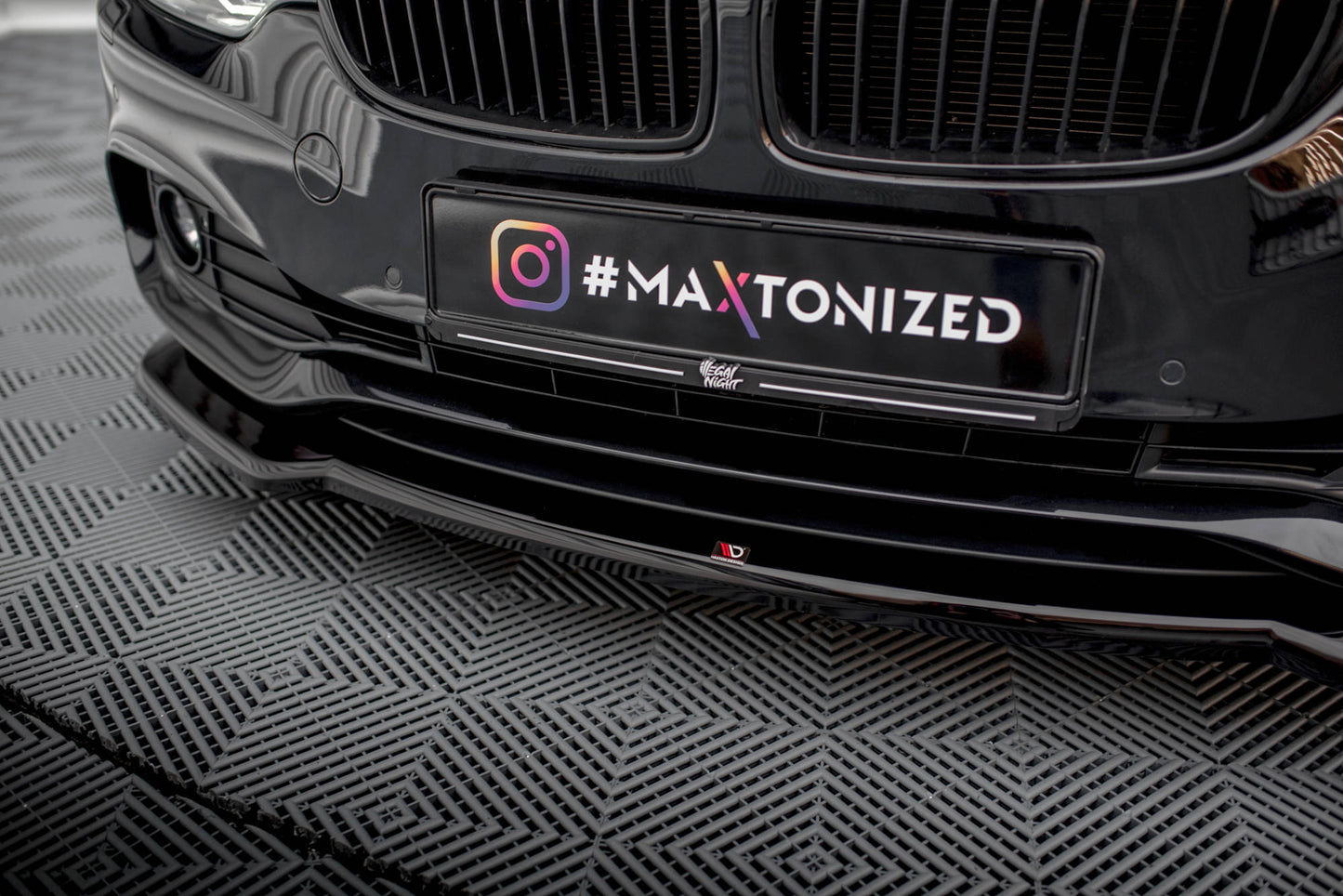 Maxton Front Ansatz V.1 für BMW 4er Coupe / Gran Coupe / Cabrio F32 / F36 / F33 schwarz Hochglanz