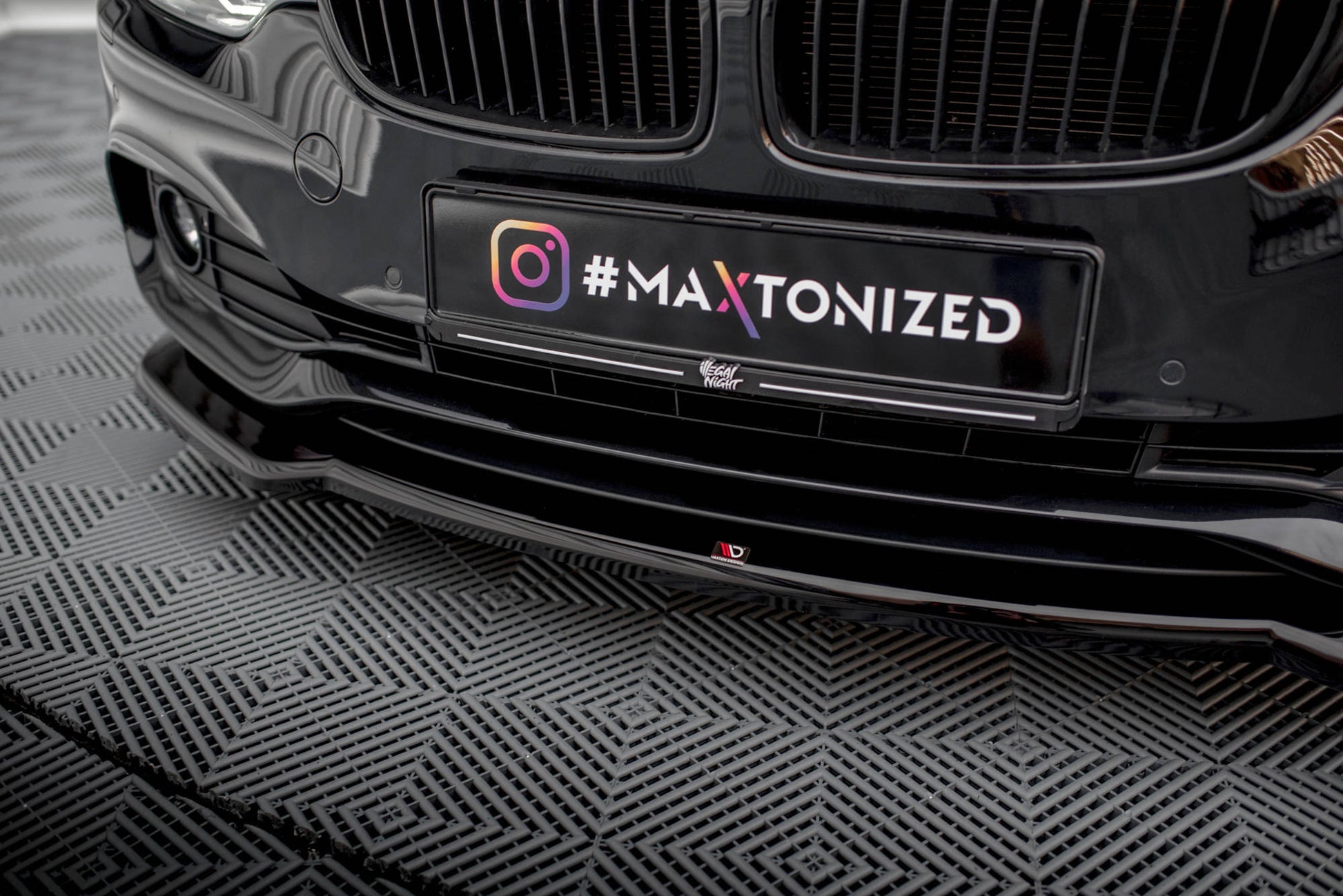 Maxton Front Ansatz V.1 für BMW 4er Coupe / Gran Coupe / Cabrio F32 / F36 / F33 schwarz Hochglanz