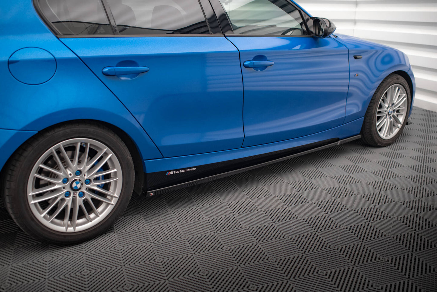 Maxton Seitenschweller Ansatz für BMW 1er M-Paket E87 Facelift schwarz Hochglanz