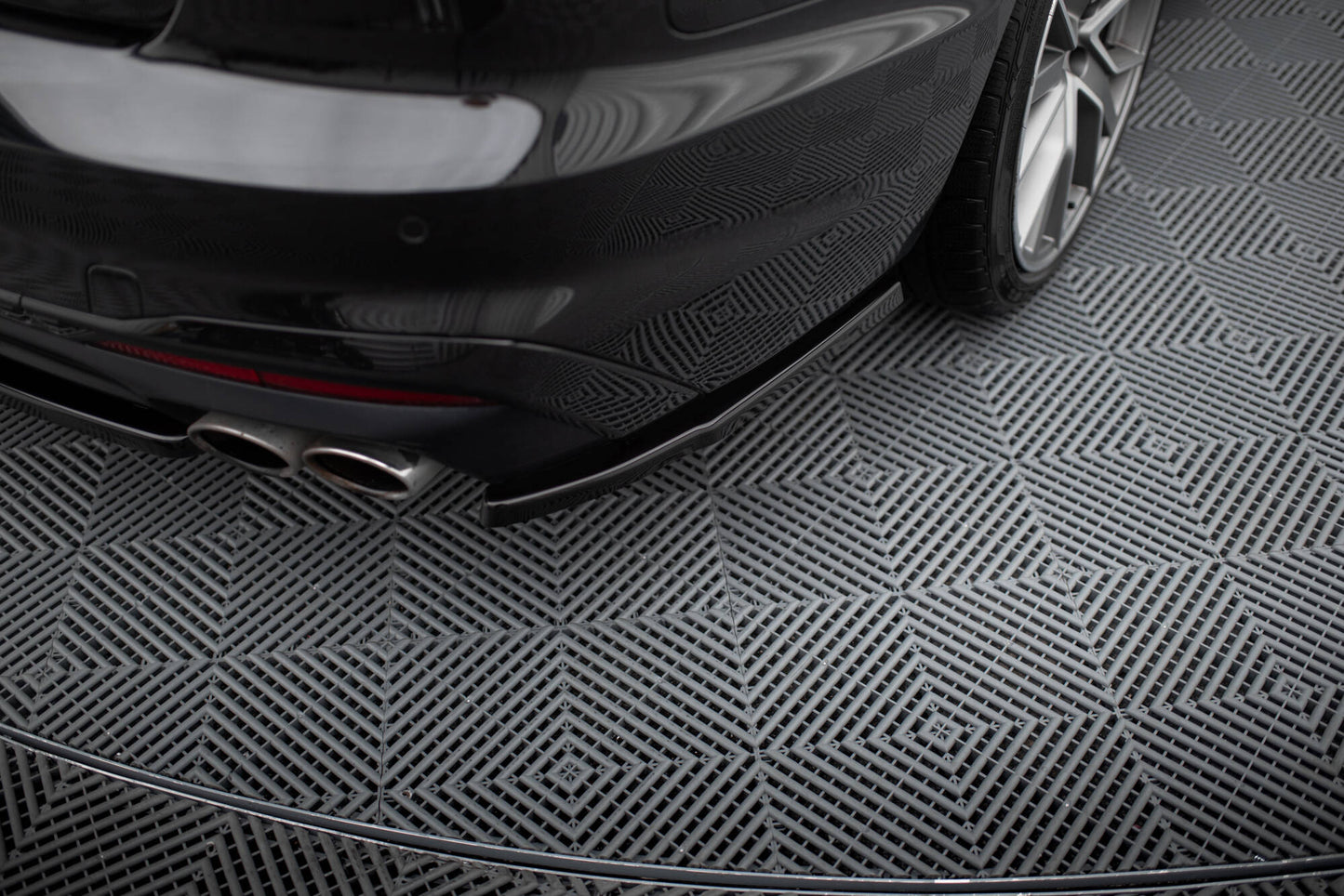 Maxton Heck Ansatz Flaps Diffusor für Audi S4 B9 Facelift schwarz Hochglanz
