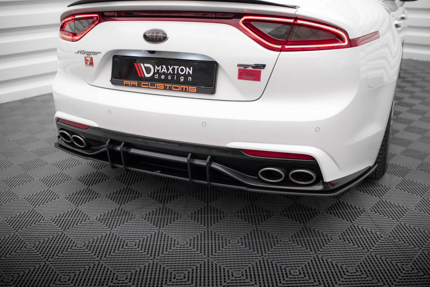 Maxton Street Pro Heckschürze für Kia Stinger Mk1