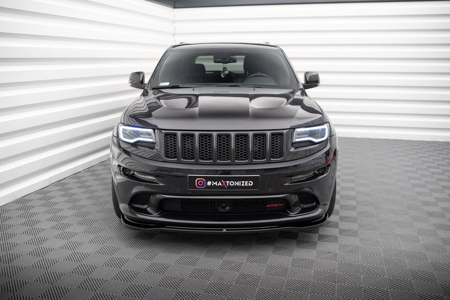 Maxton Front Ansatz für Jeep Grand Cherokee SRT WK2 Facelift schwarz Hochglanz