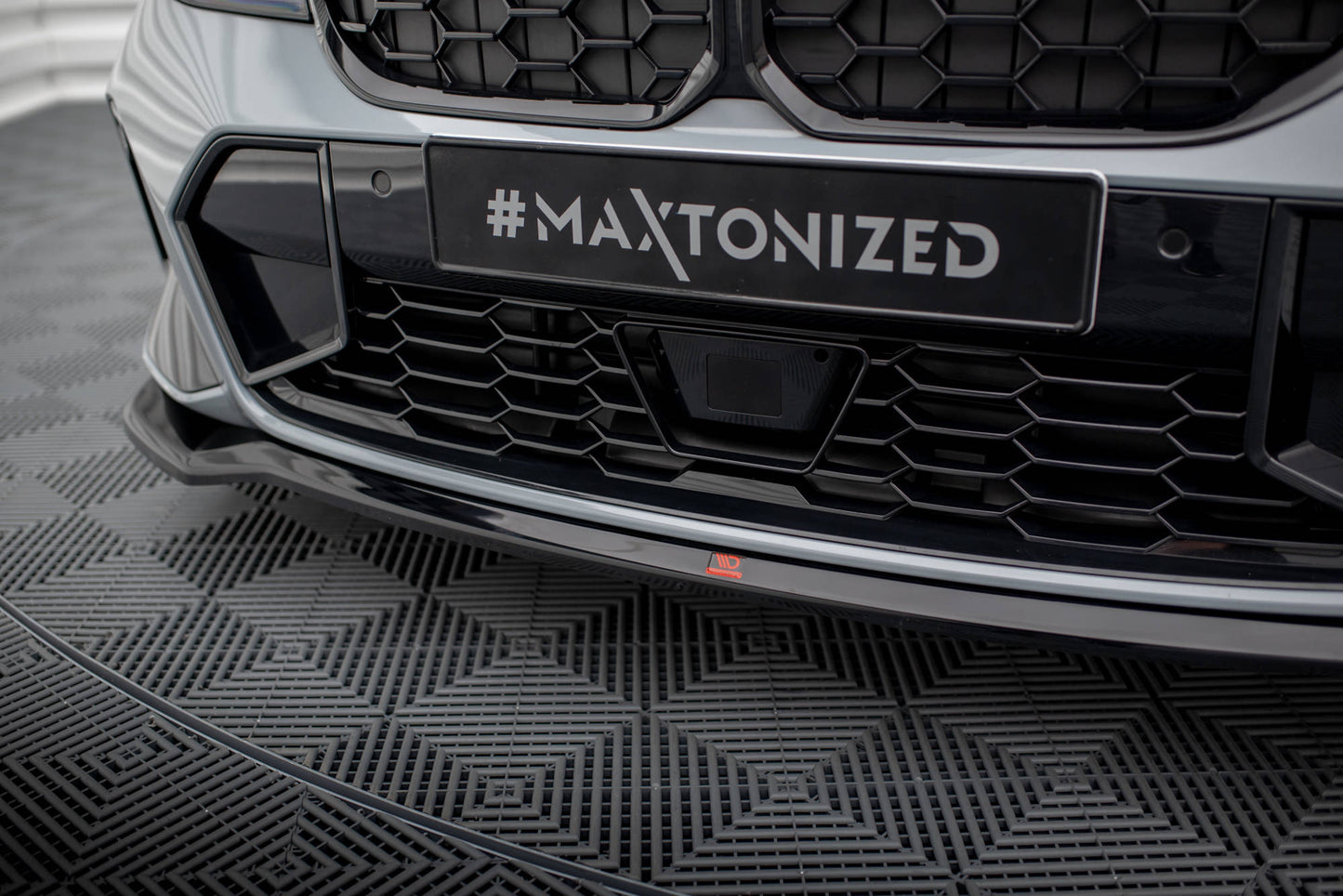 Maxton Front Ansatz V.2 für BMW 3er M340i / M-Paket G20 / G21 Facelift schwarz Hochglanz