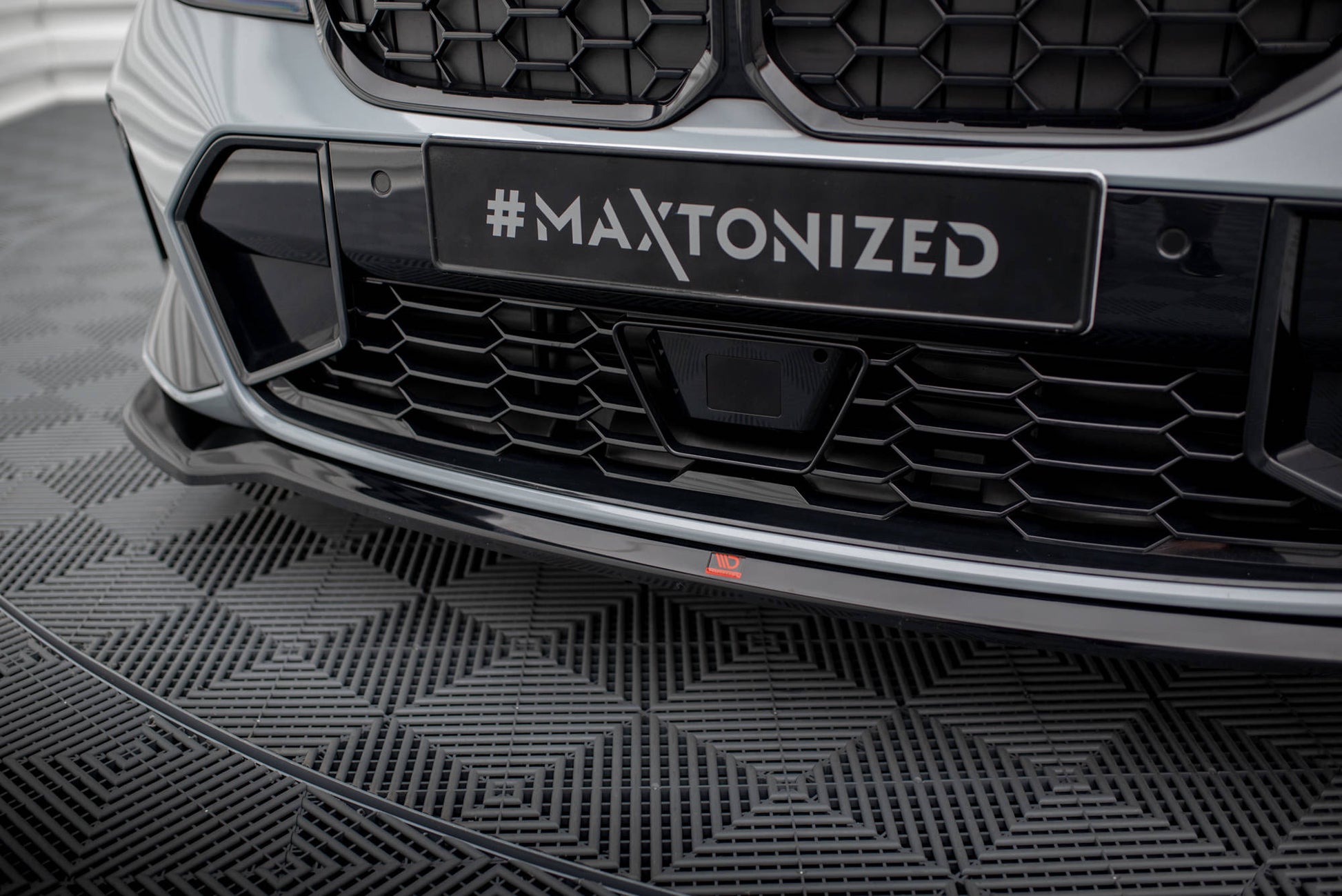 Maxton Front Ansatz V.2 für BMW 3er M340i / M-Paket G20 / G21 Facelift schwarz Hochglanz
