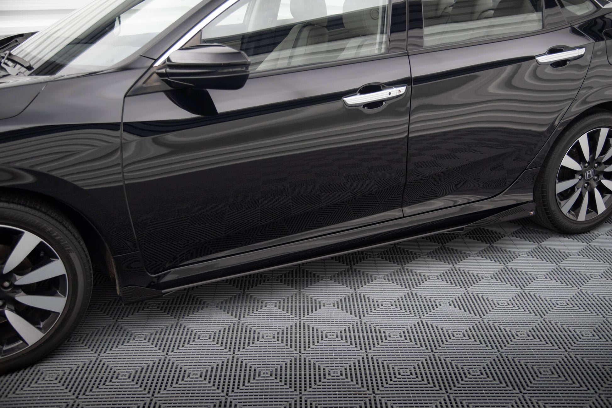 Maxton Side Flaps Honda Civic Mk10 schwarz Hochglanz