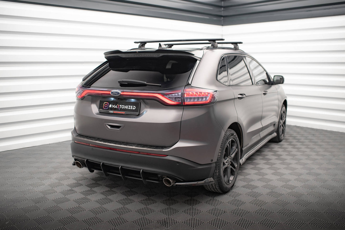 Maxton Heck Ansatz Flaps Diffusor V.1 für Ford Edge Mk2 schwarz Hochglanz