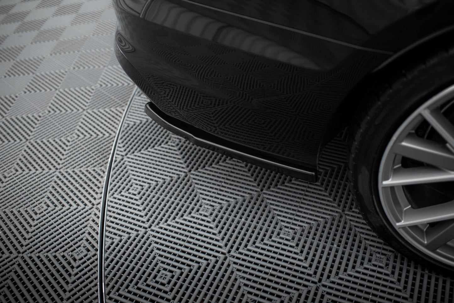 Maxton Heck Ansatz Flaps Diffusor für Audi S4 B9 Facelift schwarz Hochglanz