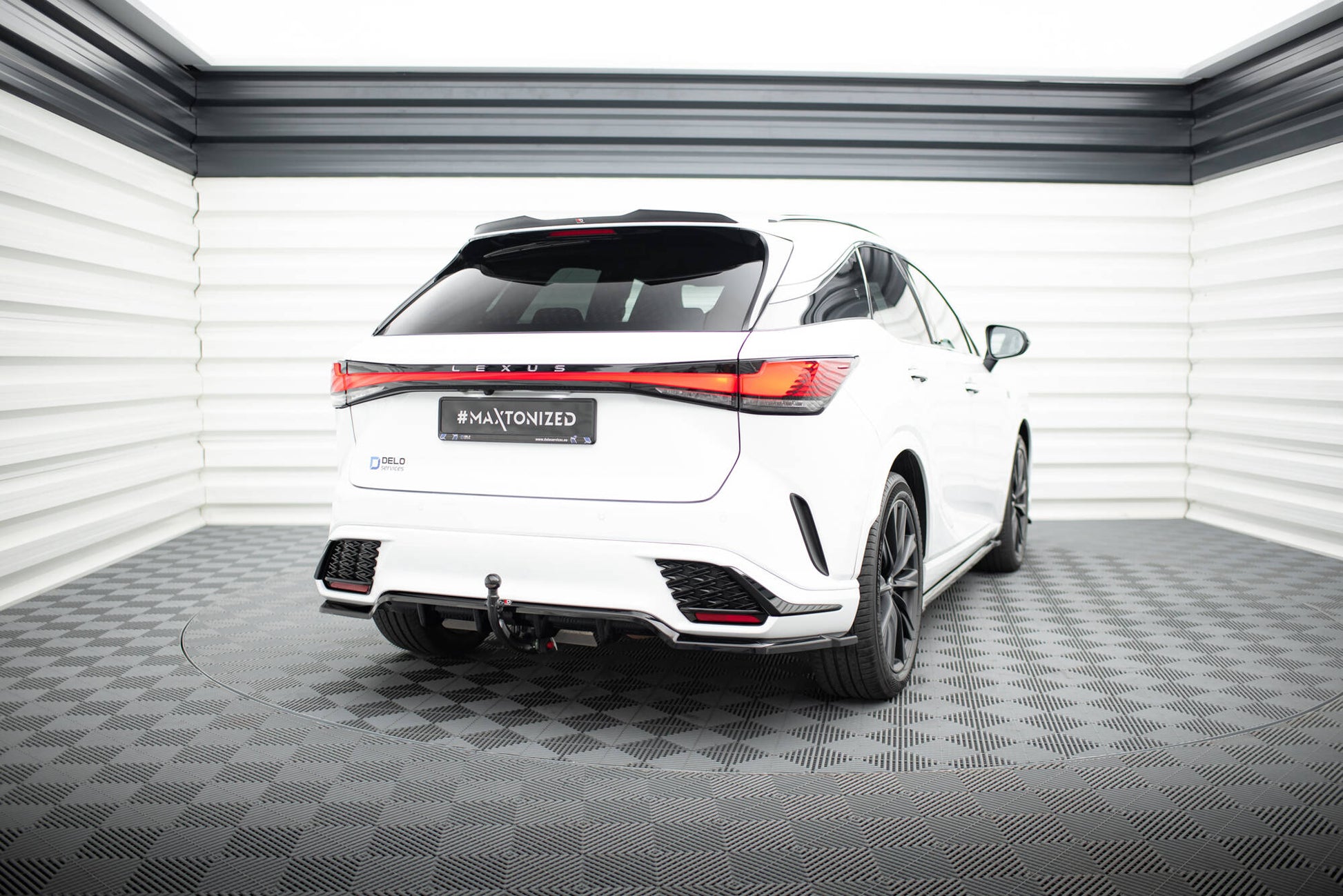 Maxton Mittlerer Diffusor Heck Ansatz DTM Look für Lexus RX F-Sport Mk5 schwarz Hochglanz