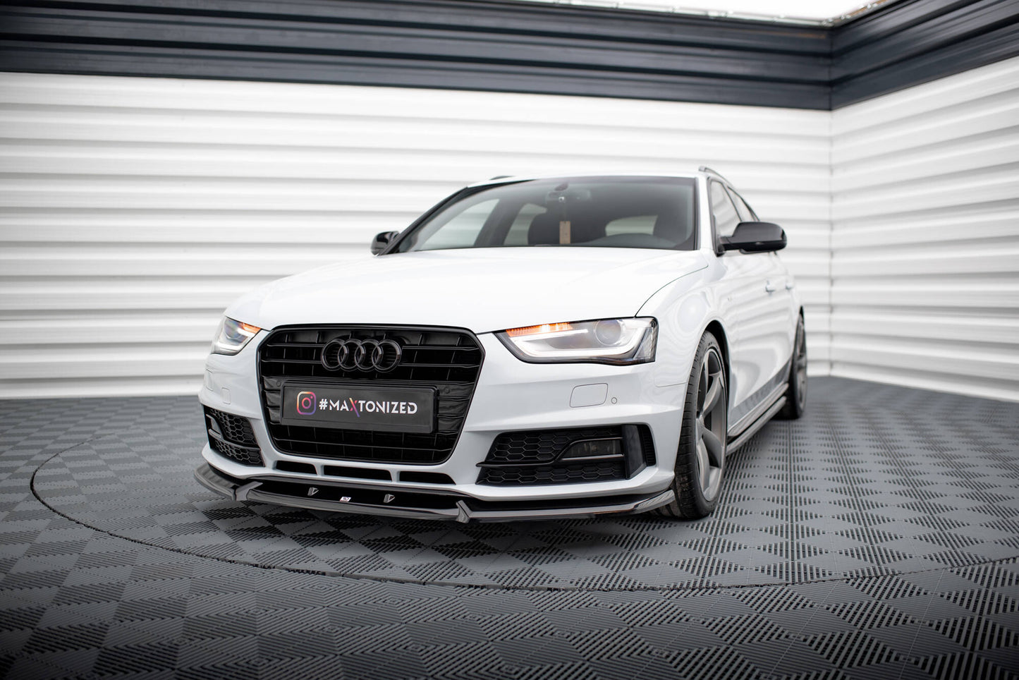 Maxton Front Ansatz V.1 für Audi A4 Competition B8 Facelift schwarz Hochglanz