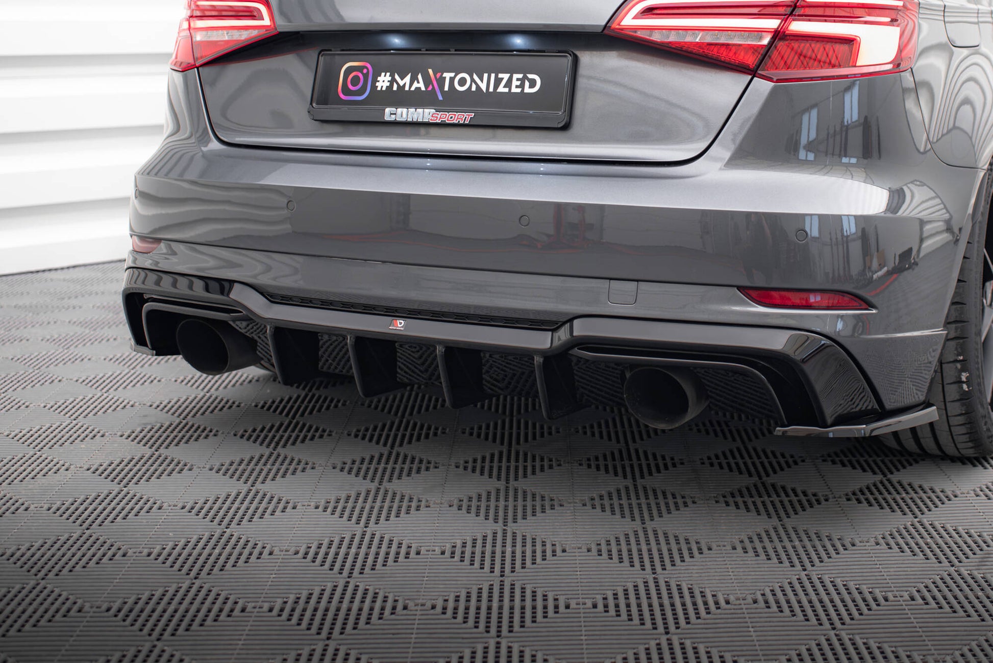 Maxton Diffusor Heck Ansatz für Audi A3 S-Line Sportback 8V Facelift (Version mit Einzelauspuff auf beiden Seiten)