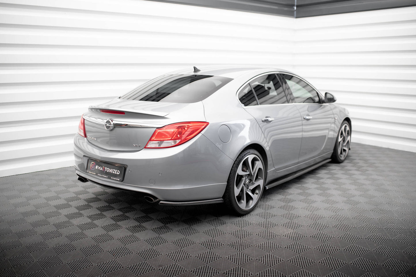Maxton Heck Ansatz Flaps Diffusor für Opel Insignia OPC-Line Mk1 schwarz Hochglanz