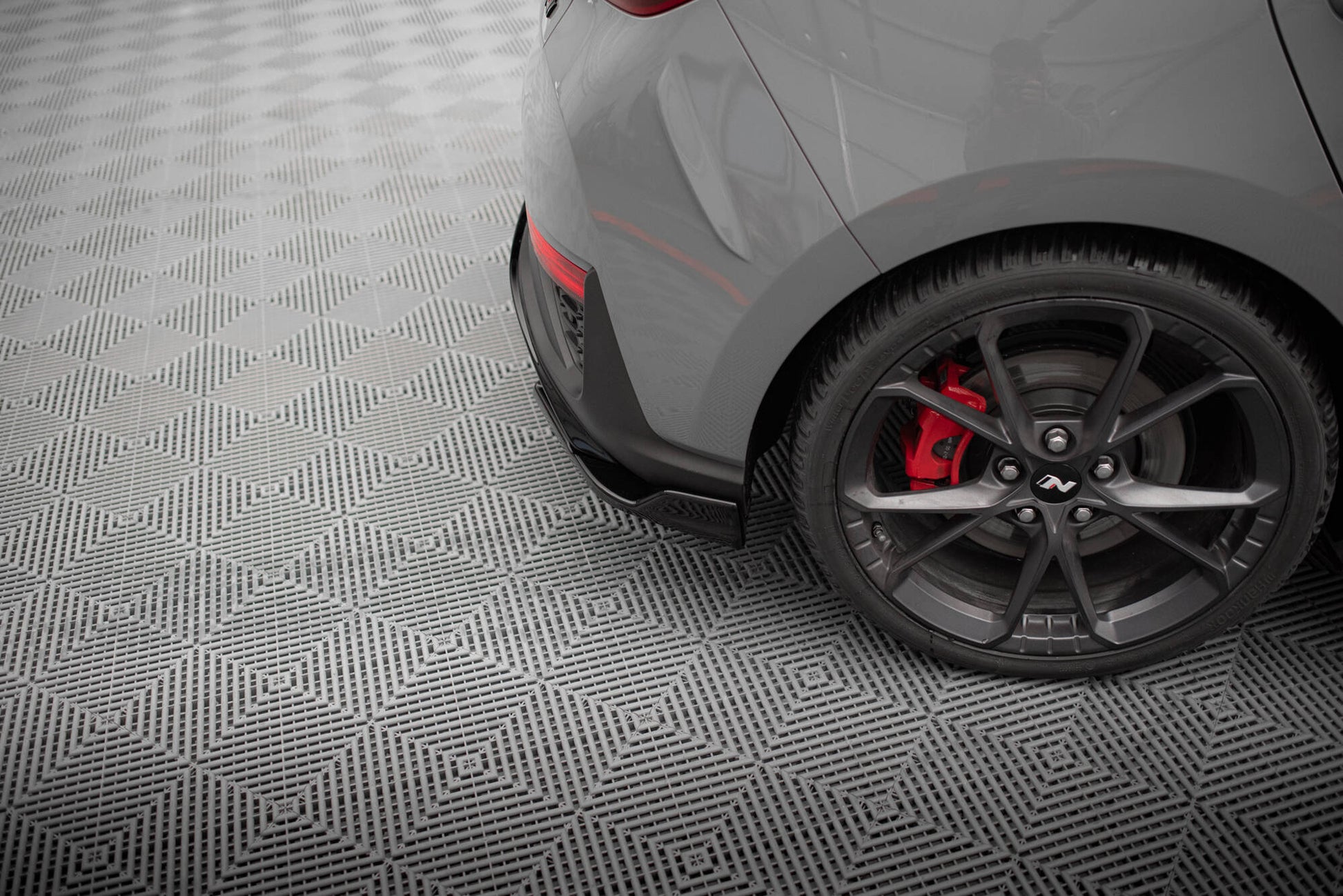 Maxton Heck Ansatz Flaps Diffusor V.6 für Hyundai I30 N Hatchback Mk3 Facelift schwarz Hochglanz