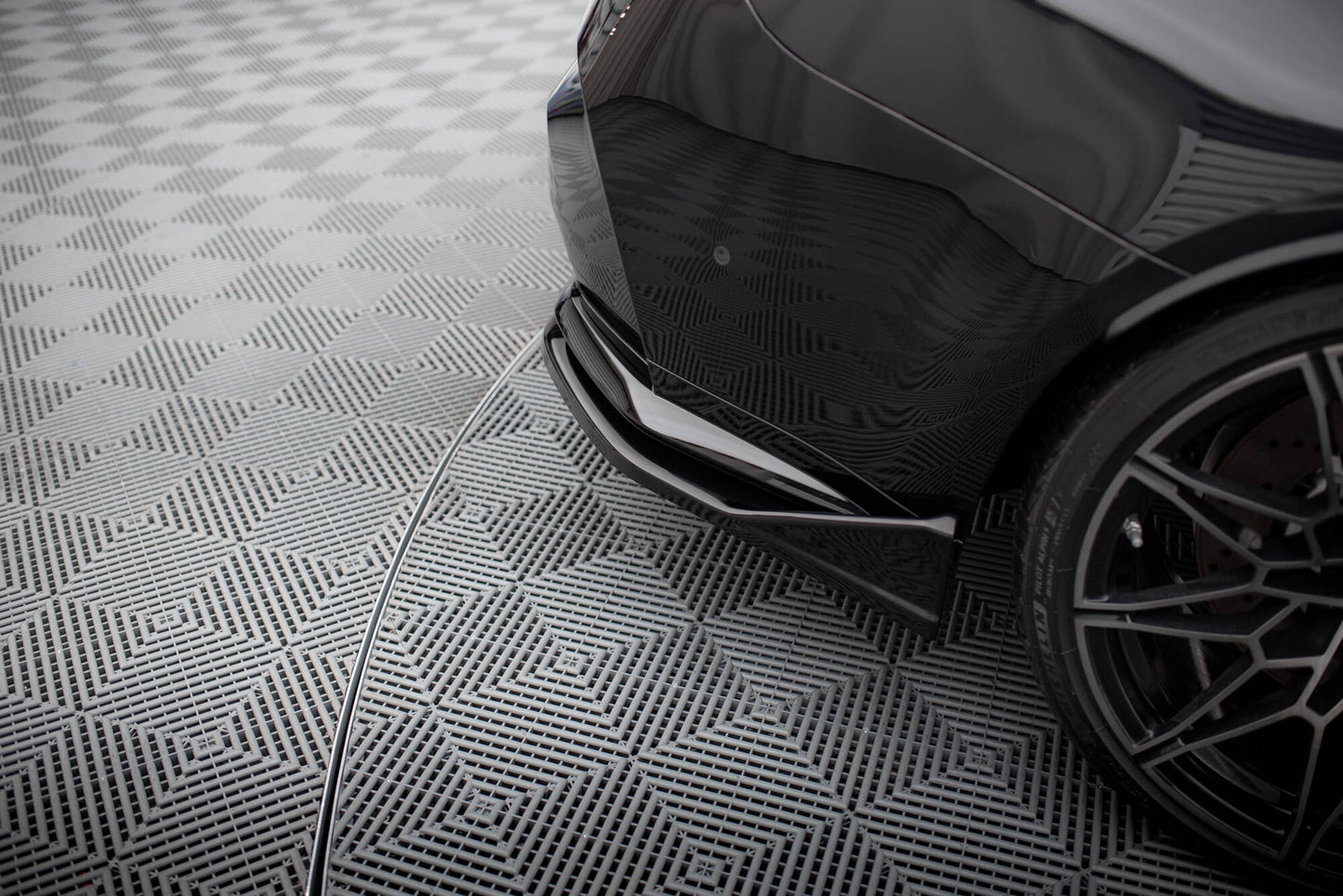 Maxton Heck Ansatz Flaps Diffusor V.3 für CSL Look BMW M3 G80 schwarz Hochglanz