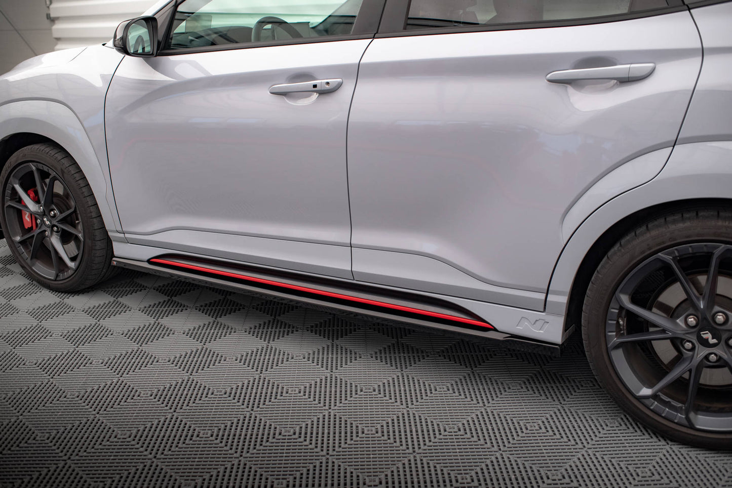 Maxton Seitenschweller Ansatz für V.1 für Hyundai Kona N Mk1 schwarz Hochglanz
