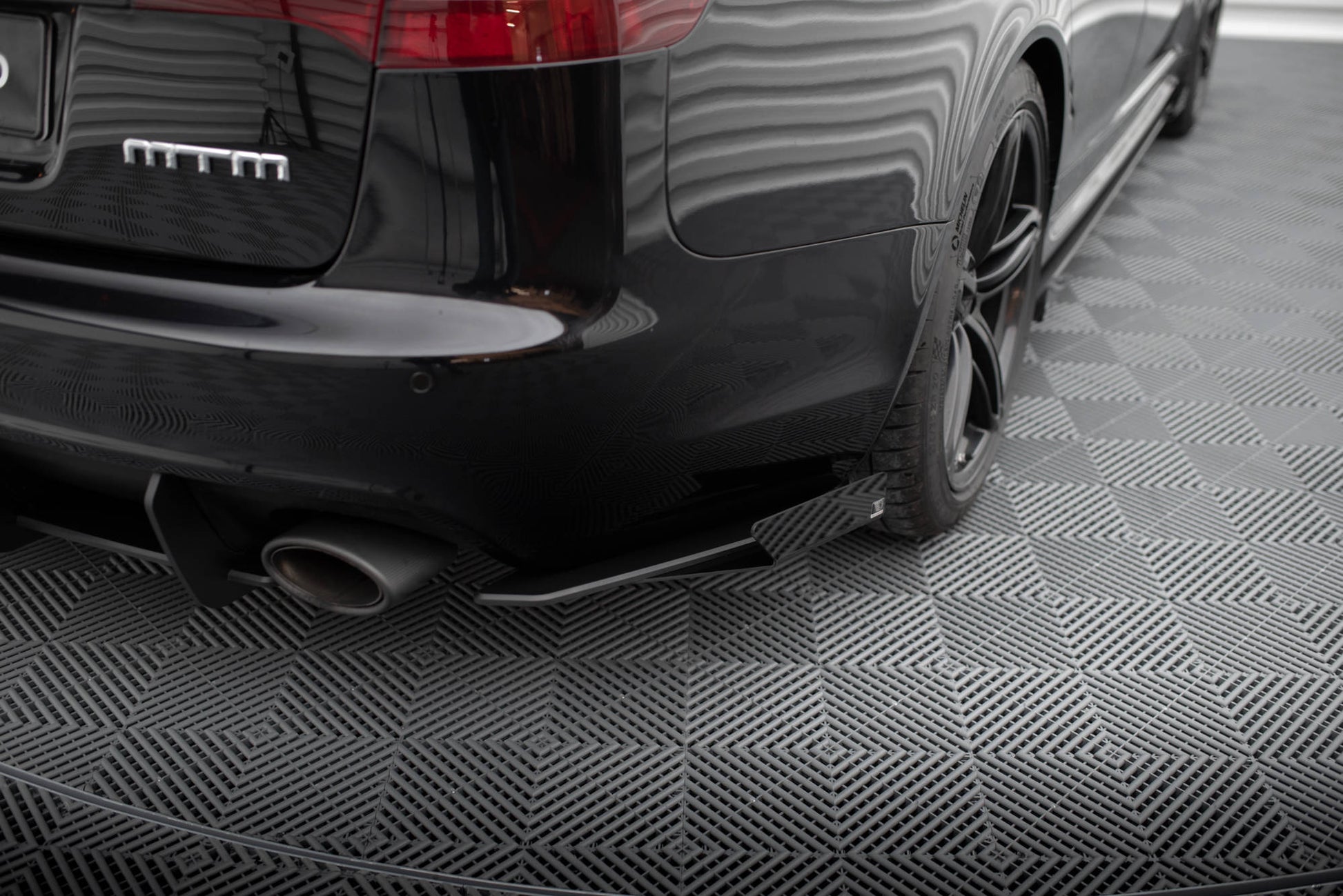 Maxton Street Pro Heck Ansatz Flaps Diffusor +Flaps für Audi RS6 Avant C6 schwarz Hochglanz