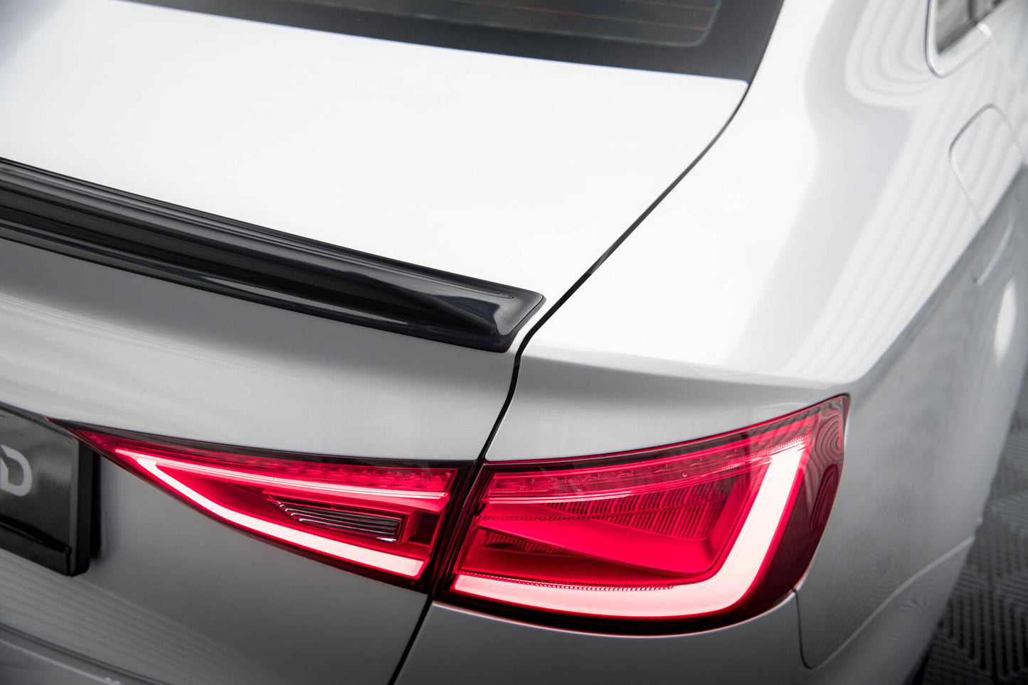 Maxton Spoiler CAP für 3D Audi A3 / A3 S-Line / S3 / RS3 Limousine 8V schwarz Hochglanz