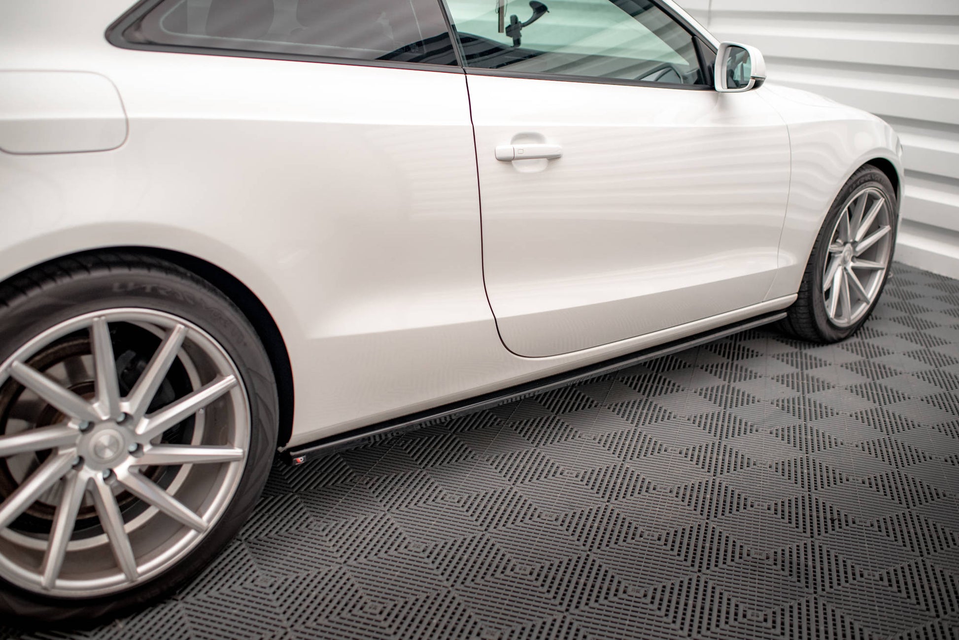 Maxton Seitenschweller Ansatz für V.2 für Audi A5 / A5 S-Line / S5 Coupe 8T schwarz Hochglanz