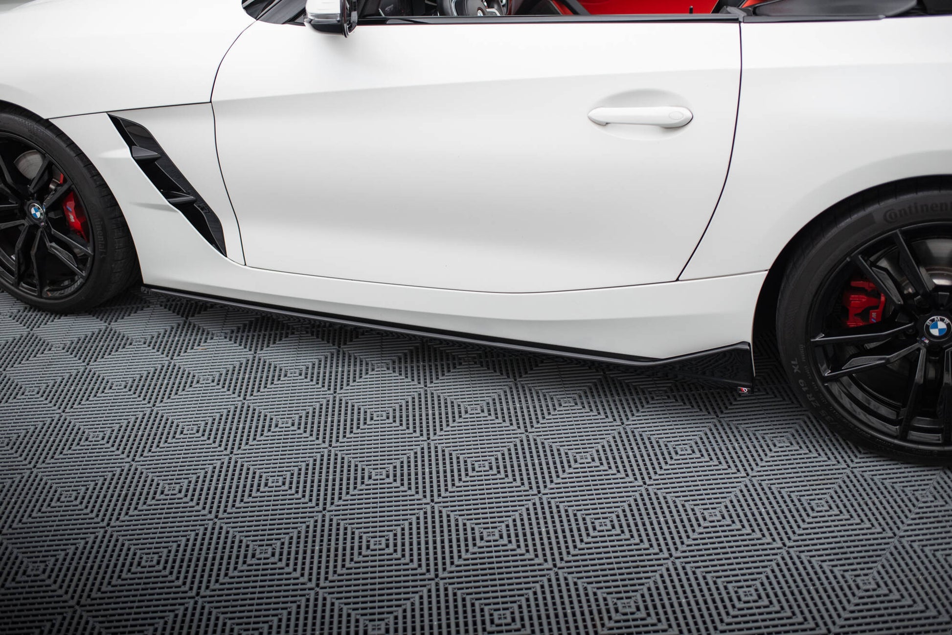 Maxton Seitenschweller Ansatz für BMW Z4 M40i / M-Paket G29 Facelift schwarz Hochglanz
