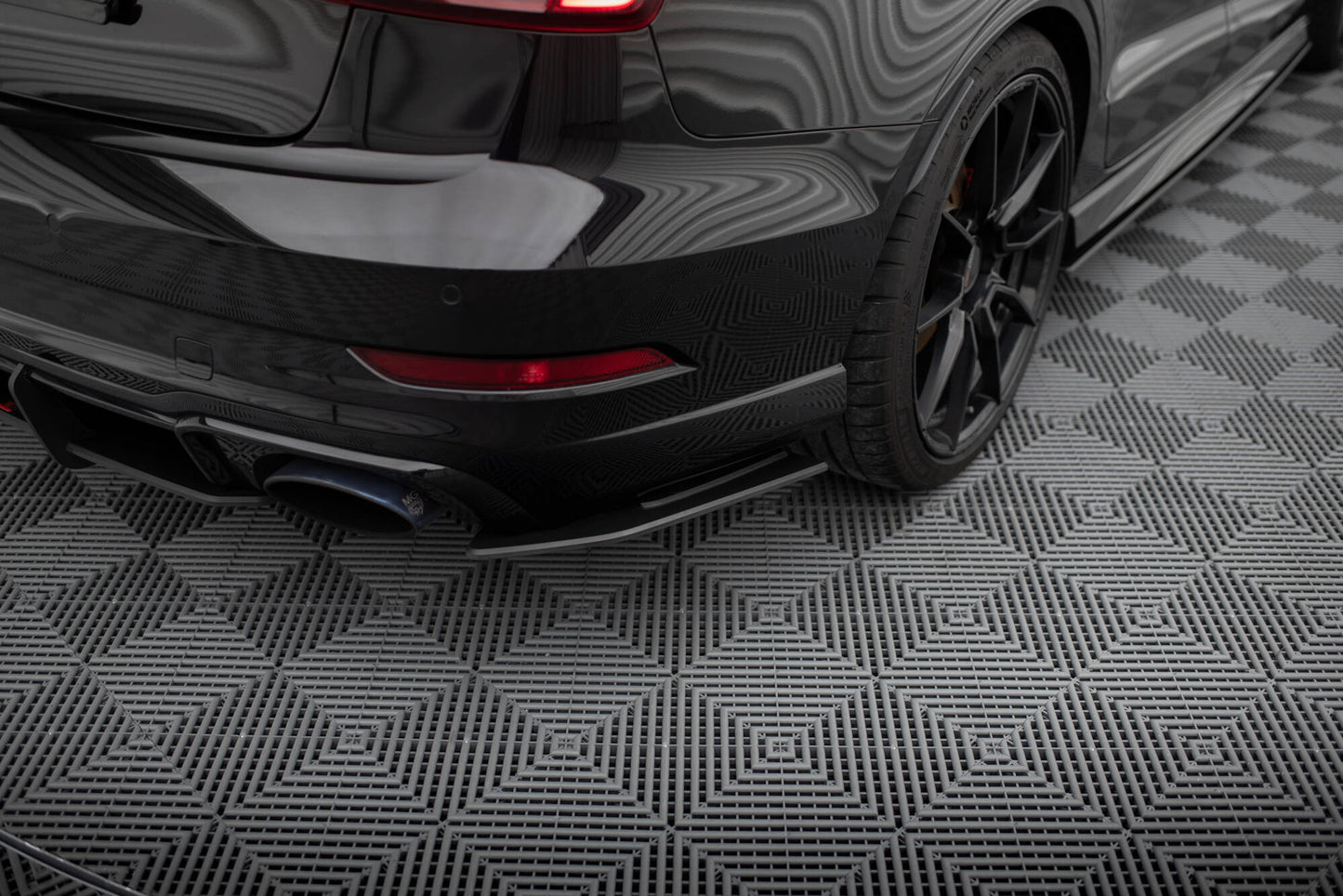 Maxton Street Pro Heck Ansatz Flaps Diffusor für Audi RS3 Limousine 8V Facelift