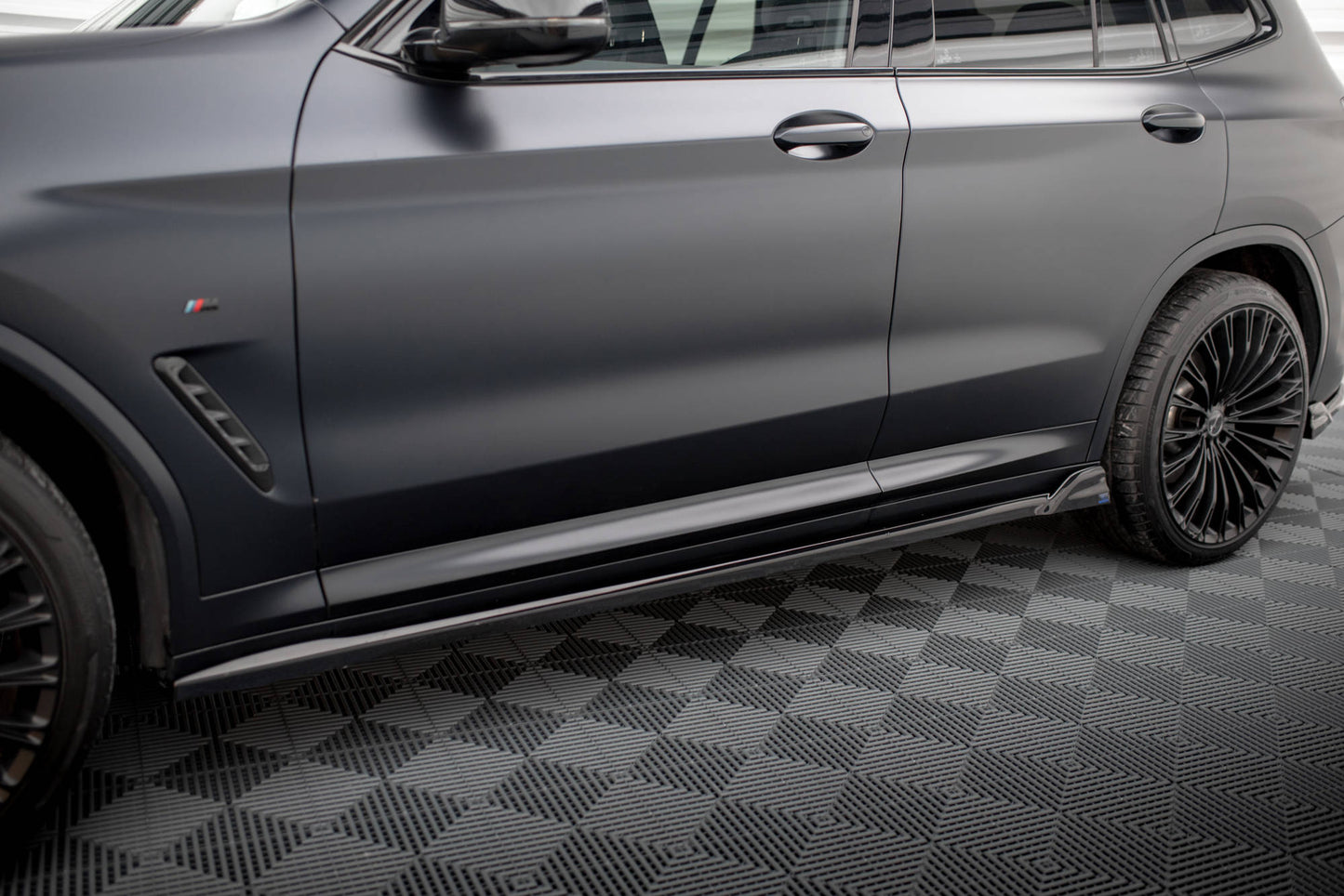 Maxton Seitenschweller Ansatz für BMW X3 M-Paket G01 Facelift schwarz Hochglanz