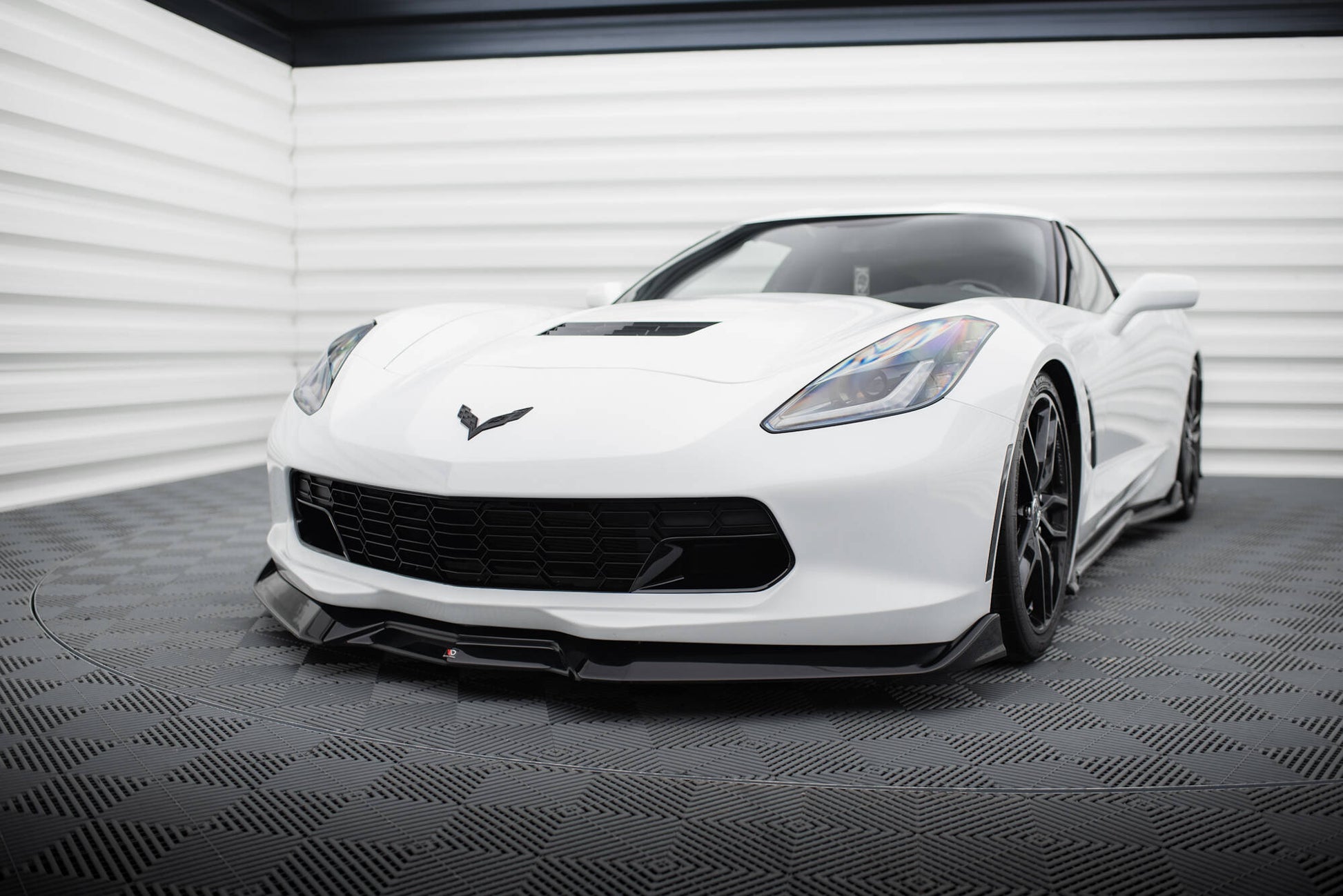 Maxton Front Ansatz V.2 für Chevrolet Corvette C7 schwarz Hochglanz