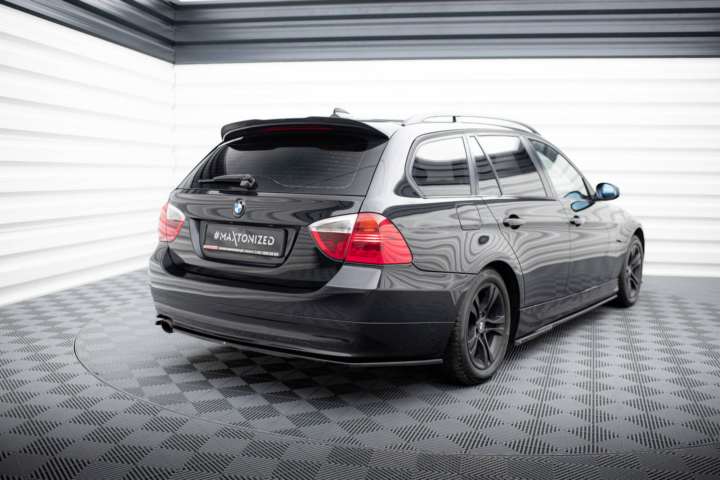 Maxton Heck Ansatz Flaps Diffusor für BMW 3er Touring E91 schwarz Hochglanz