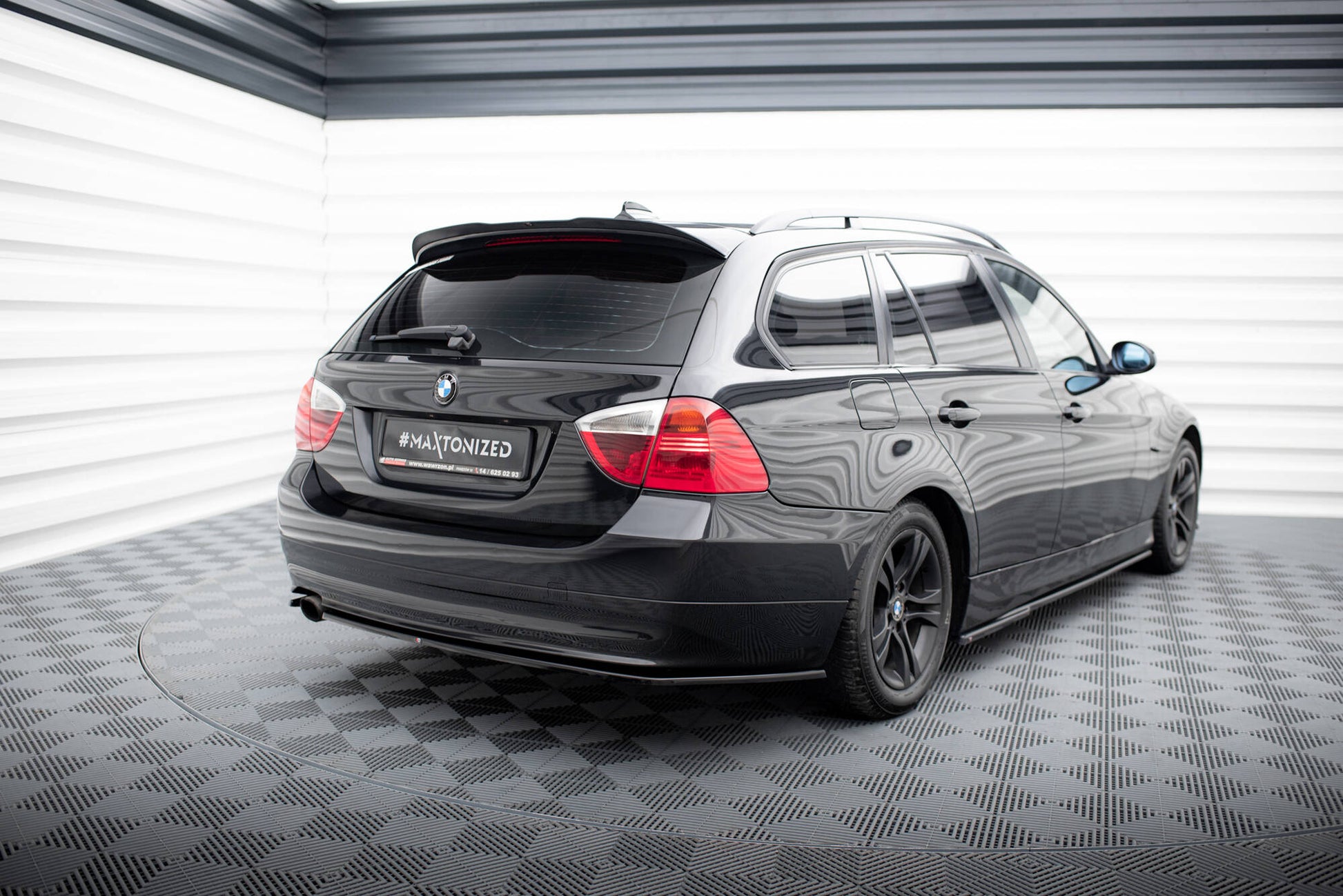 Maxton Heck Ansatz Flaps Diffusor für BMW 3er Touring E91 schwarz Hochglanz