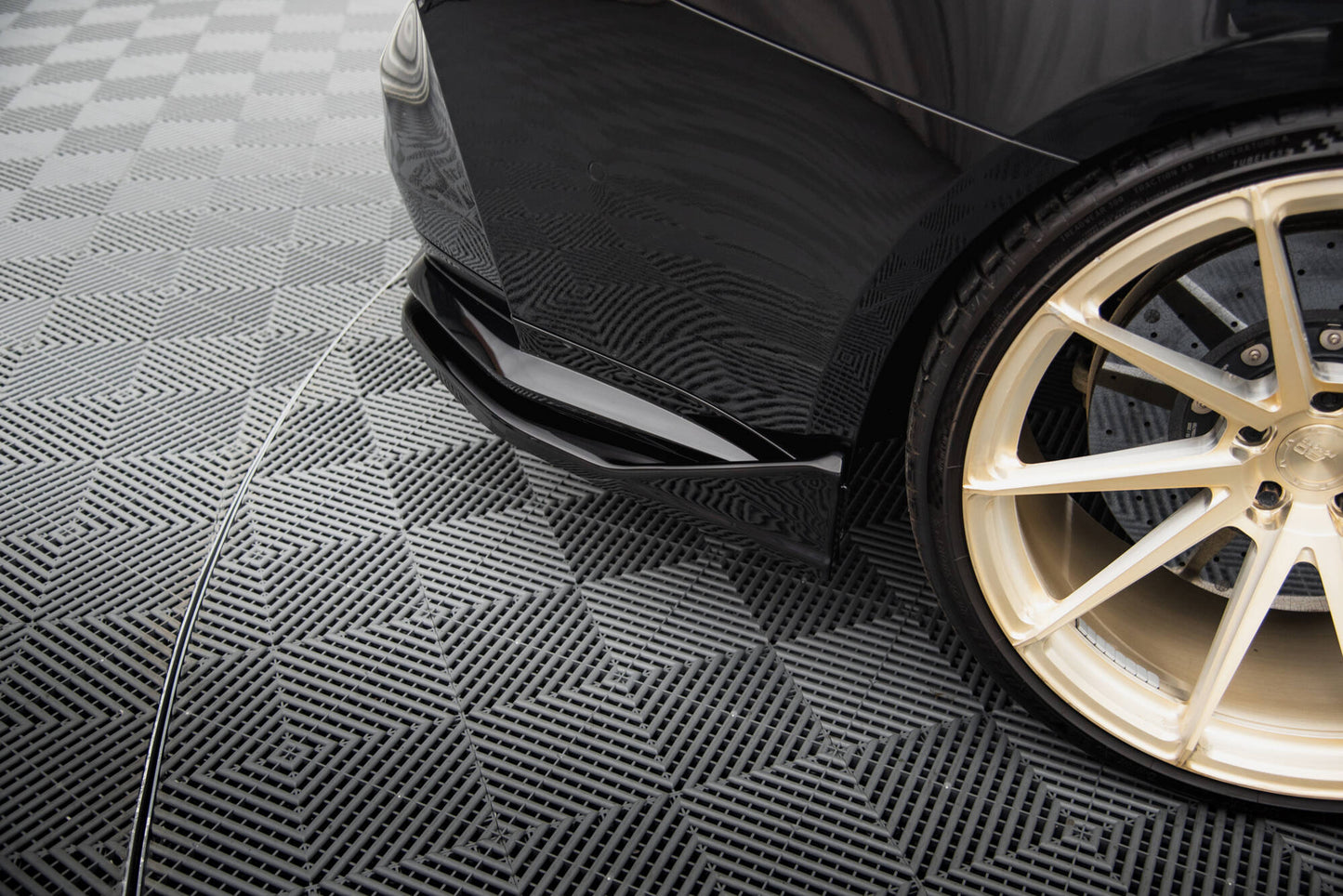 Maxton Heck Ansatz Flaps Diffusor V.4 für BMW M4 G82 schwarz Hochglanz