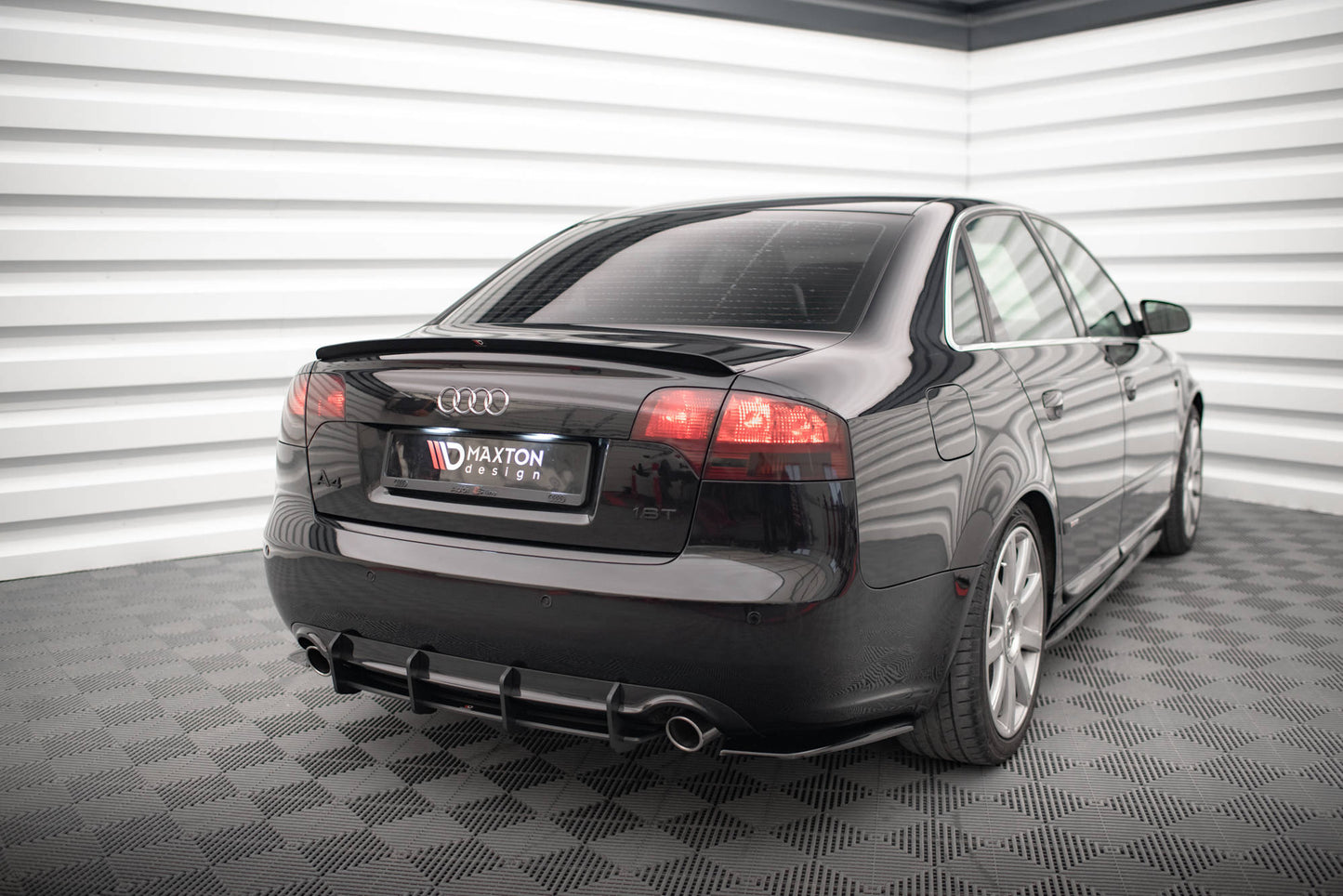Maxton Street Pro Heckschürze für Audi A4 S-Line B7