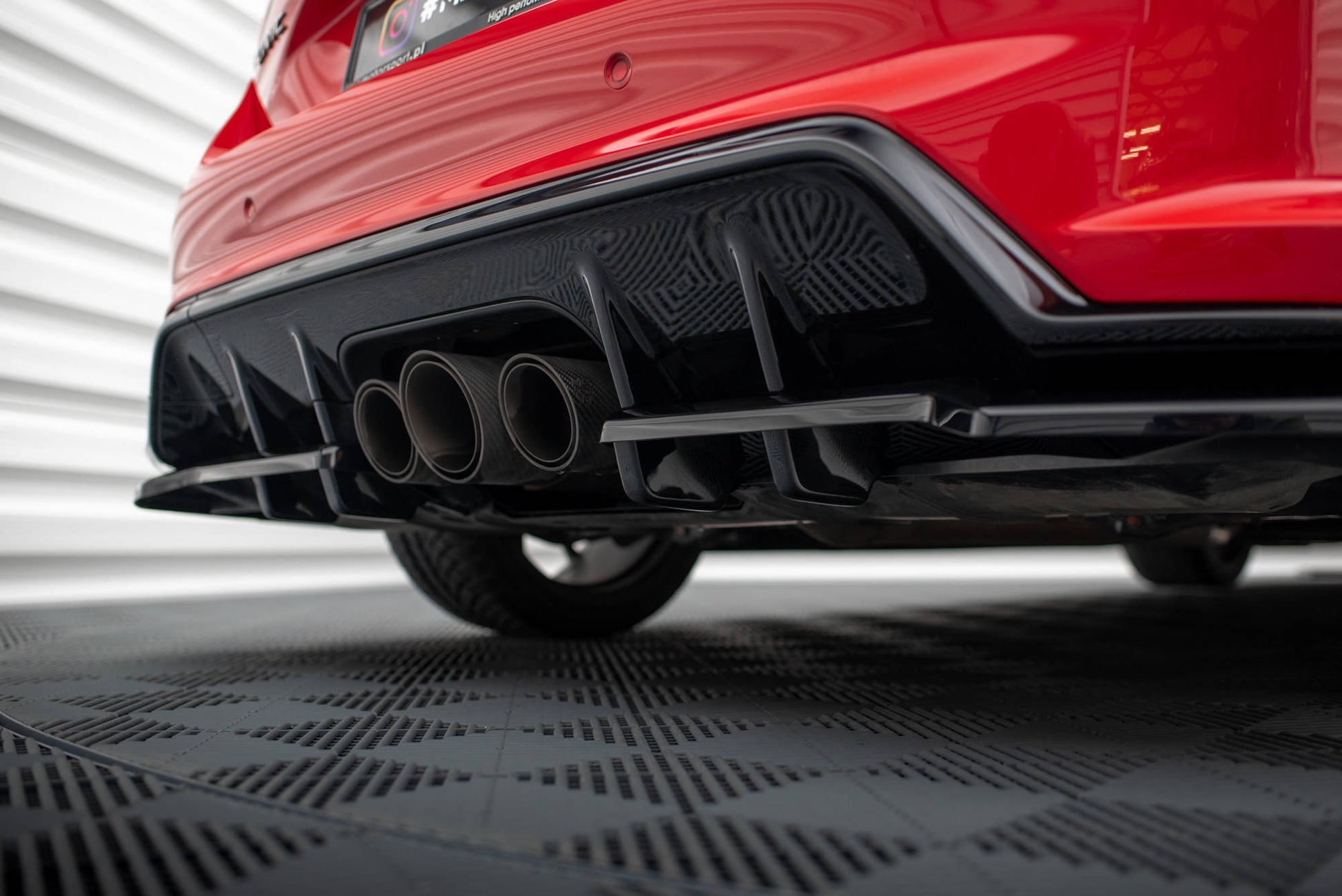 Maxton Mittlerer Diffusor Heck Ansatz DTM Look für V.2 Honda Civic Type-R Mk 11 schwarz Hochglanz
