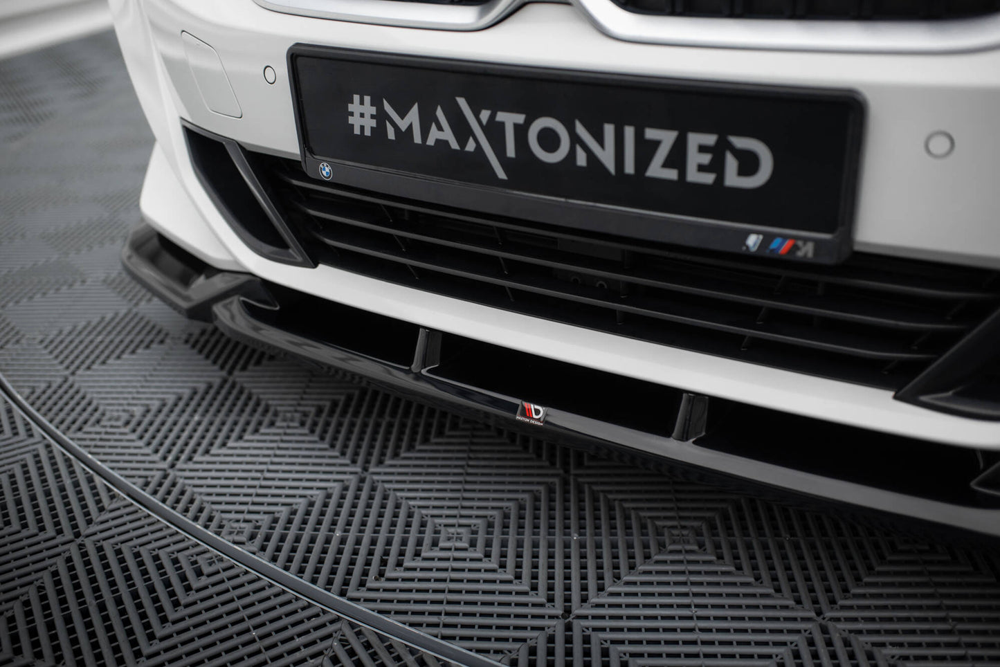 Maxton Front Ansatz für BMW 3er Limousine / Touring G20 / G21 Facelift schwarz Hochglanz
