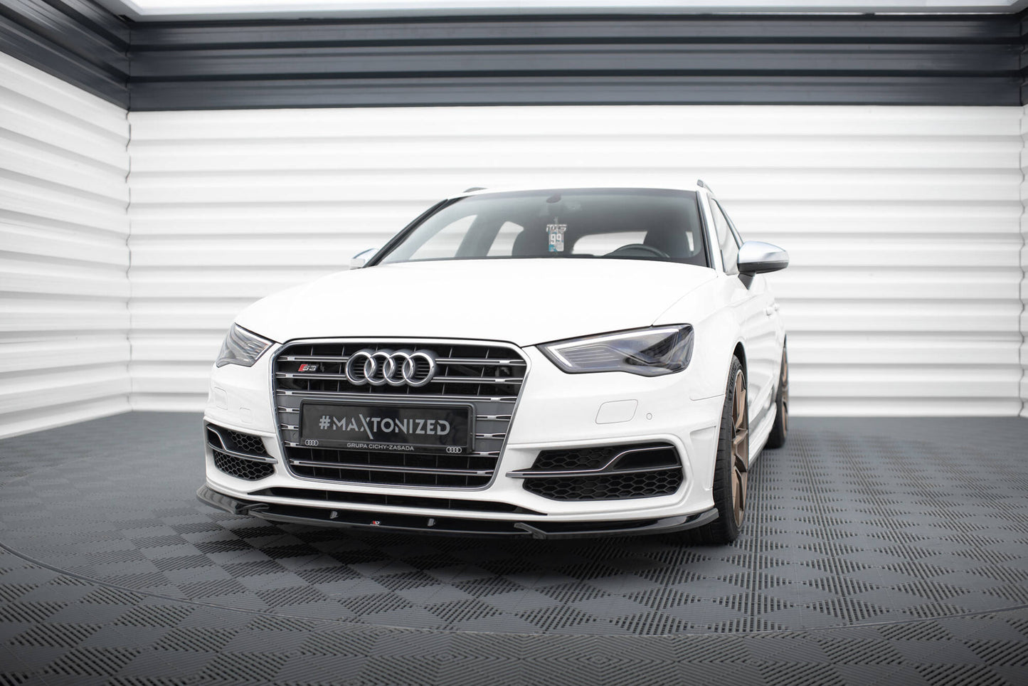 Maxton Front Ansatz V.2 für Audi S3 / A3 S-Line Sportback / Hatchback 8V schwarz Hochglanz