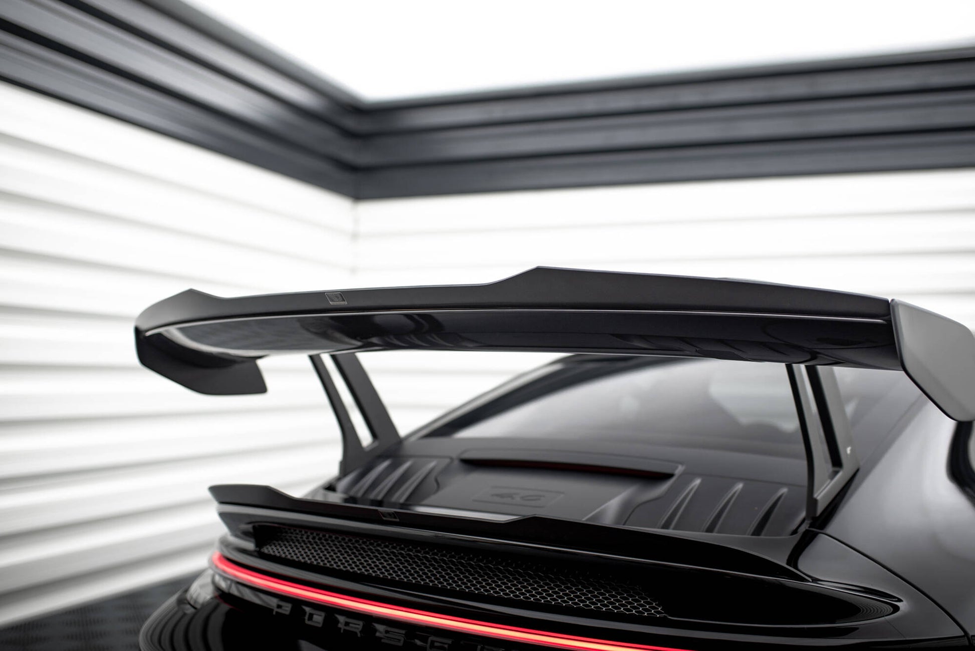 Maxton Höher Spoiler CAP für Porsche 911 992 GT3 schwarz Hochglanz