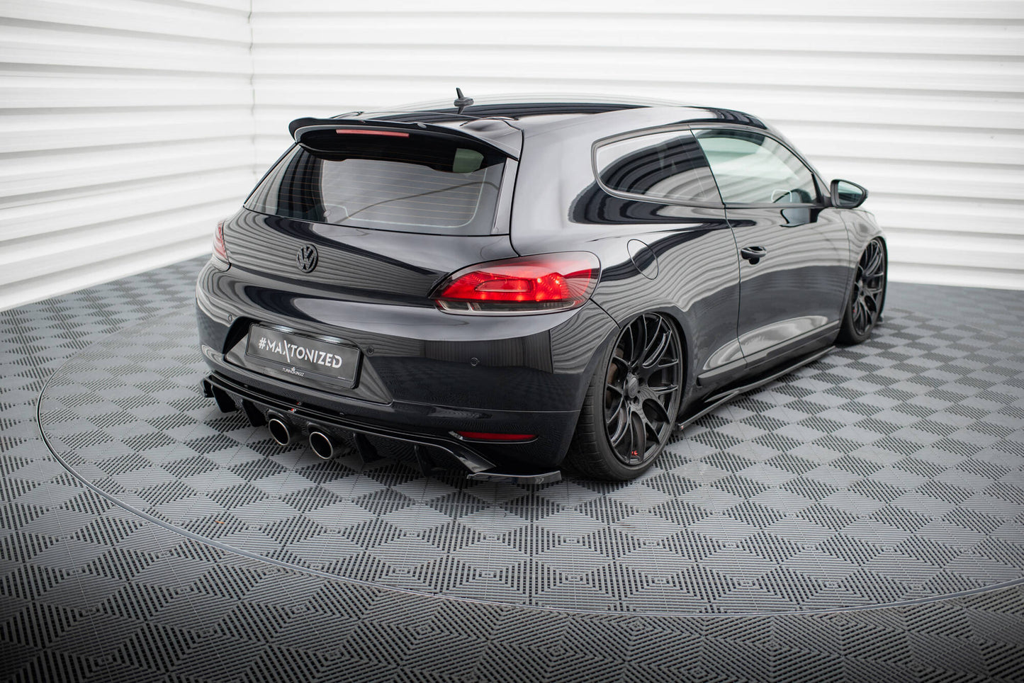 Maxton Heck Ansatz Flaps Diffusor V.2 für Volkswagen Scirocco Mk3  schwarz Hochglanz