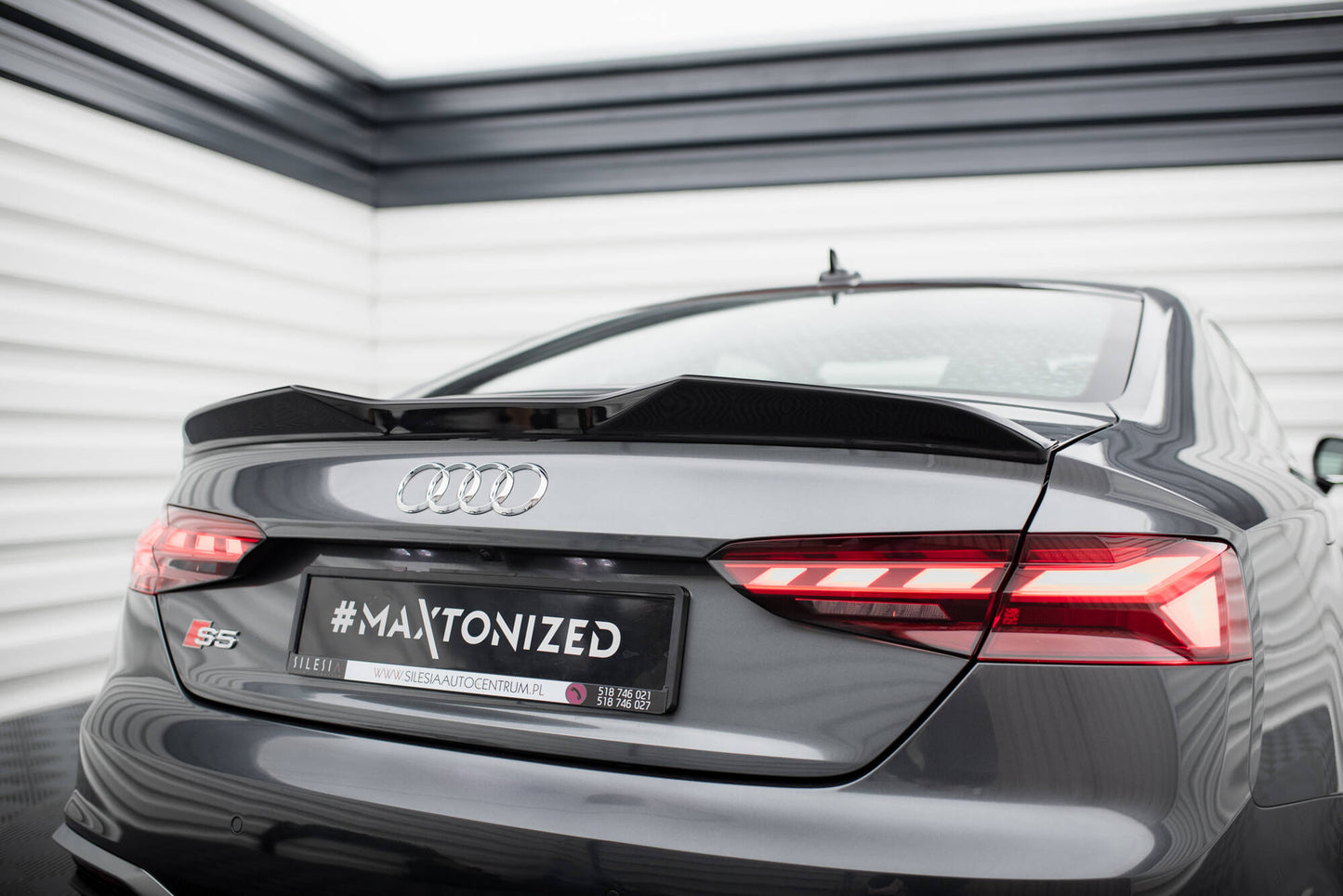Maxton Spoiler CAP für 3D Audi S5 Coupe / A5 S-Line Coupe F5 Facelift schwarz Hochglanz