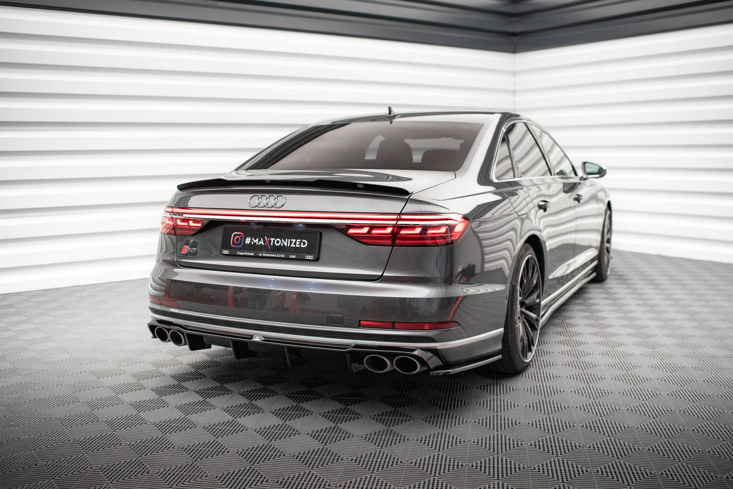 Maxton Heck Ansatz Flaps Diffusor V.2 für Audi S8 D5 schwarz Hochglanz