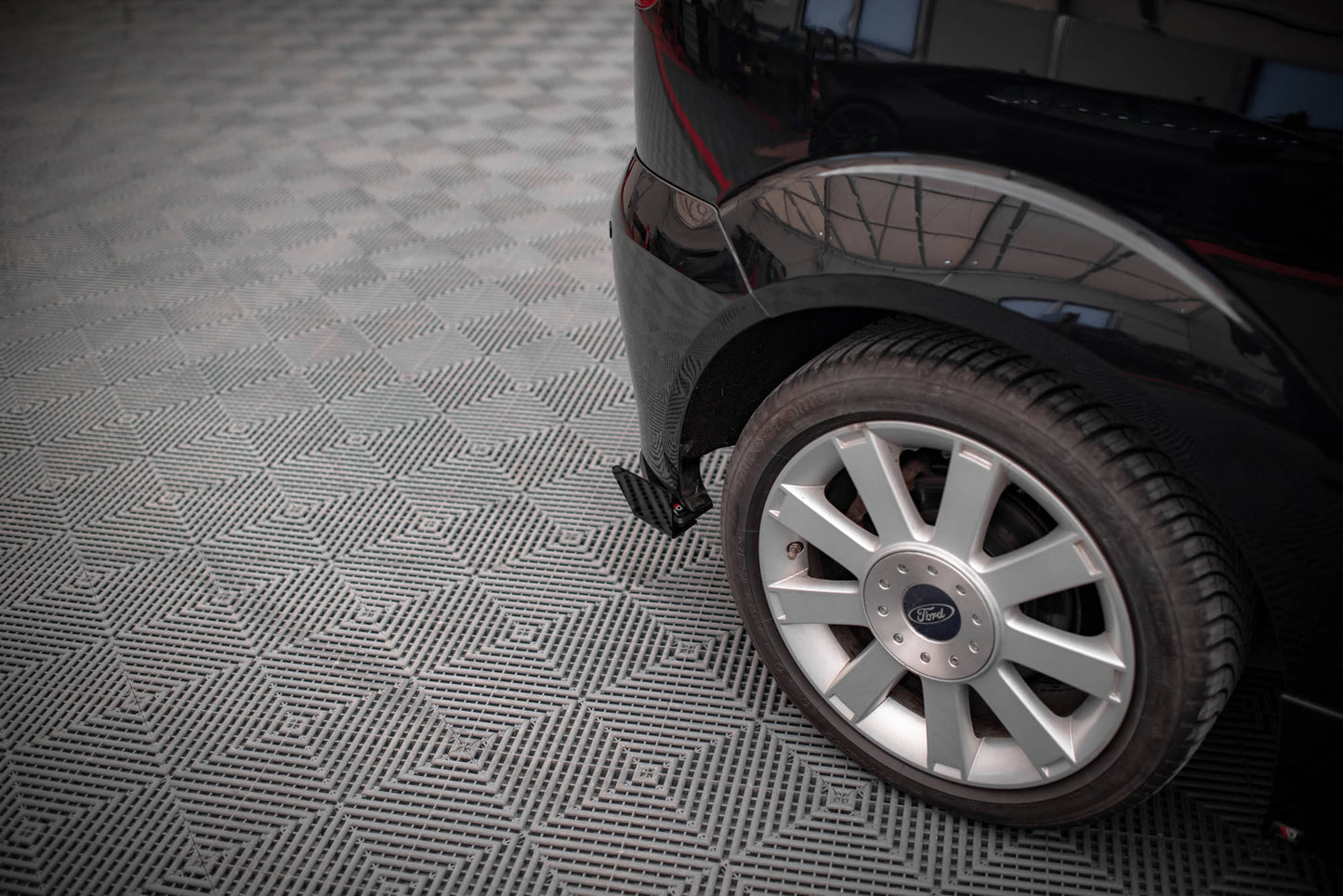 Maxton Street Pro Heck Ansatz Flaps Diffusor +Flaps für Ford Fiesta ST Mk6 schwarz Hochglanz