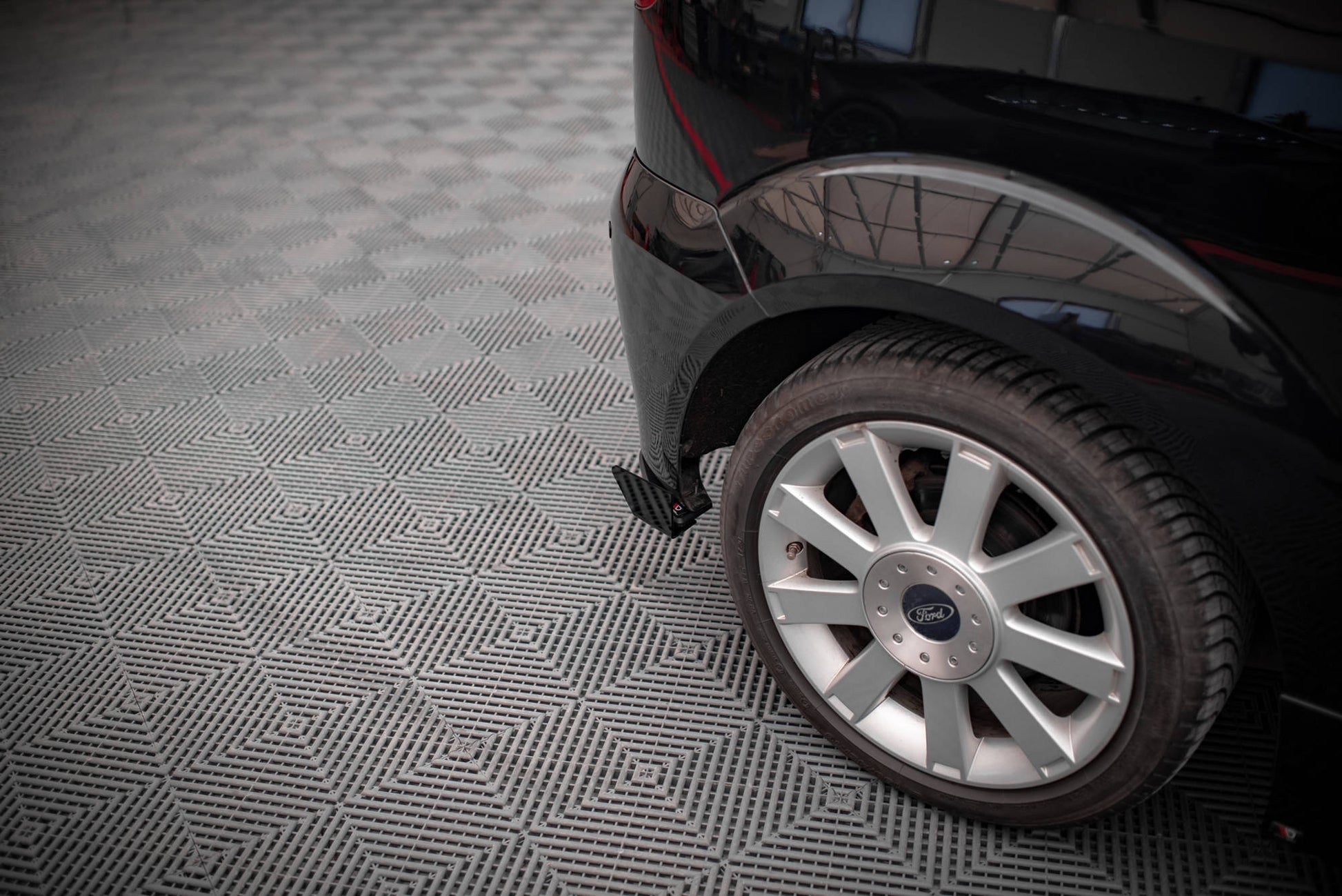 Maxton Street Pro Heck Ansatz Flaps Diffusor +Flaps für Ford Fiesta ST Mk6 schwarz Hochglanz