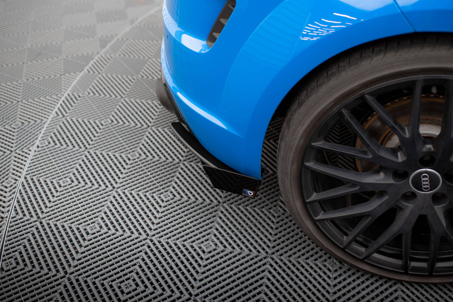 Maxton Hintere Seiten Flaps für Audi TT S 8S Facelift schwarz Hochglanz