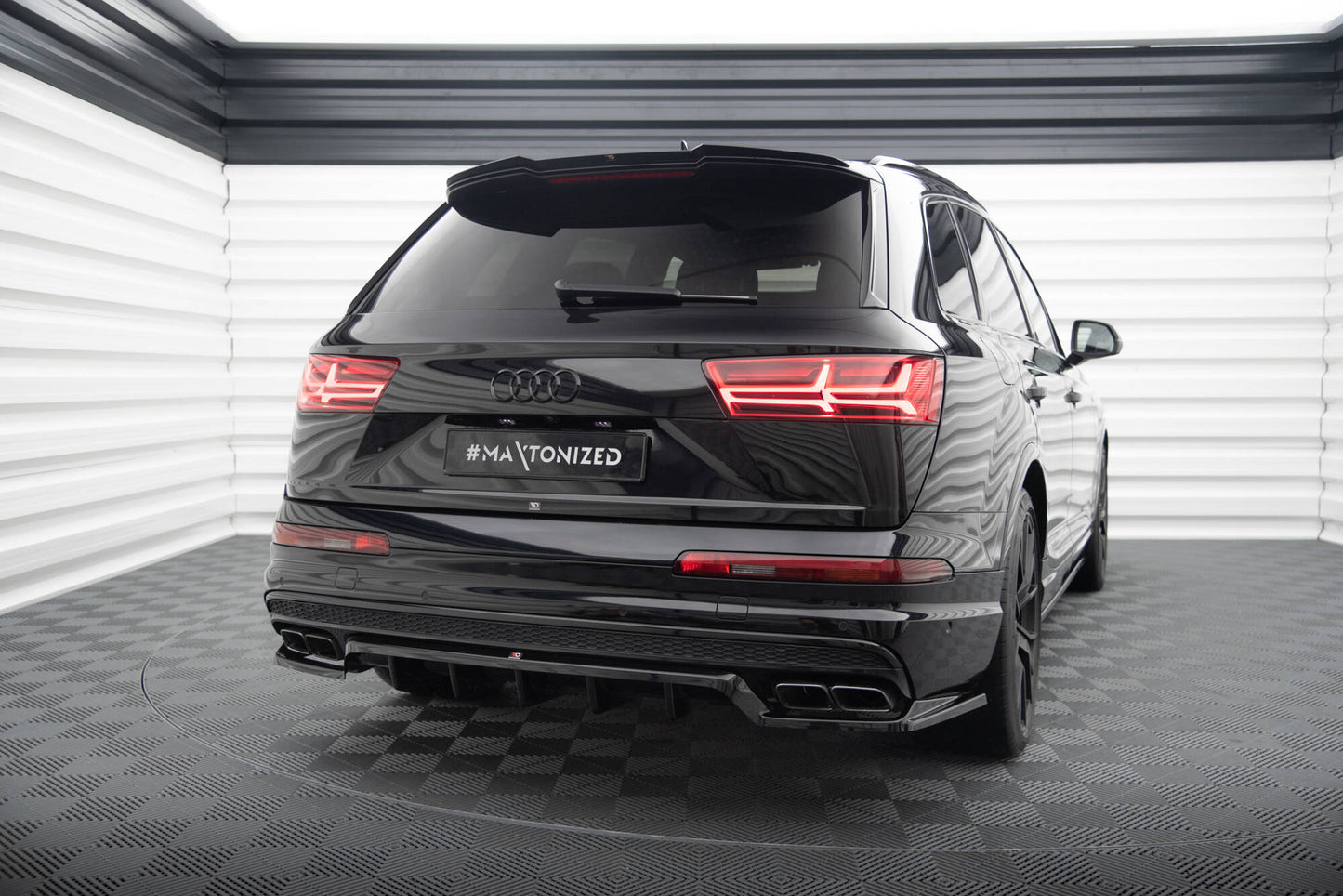 Maxton Mittlerer Diffusor Heck Ansatz DTM Look für Audi SQ7 Mk2 schwarz Hochglanz